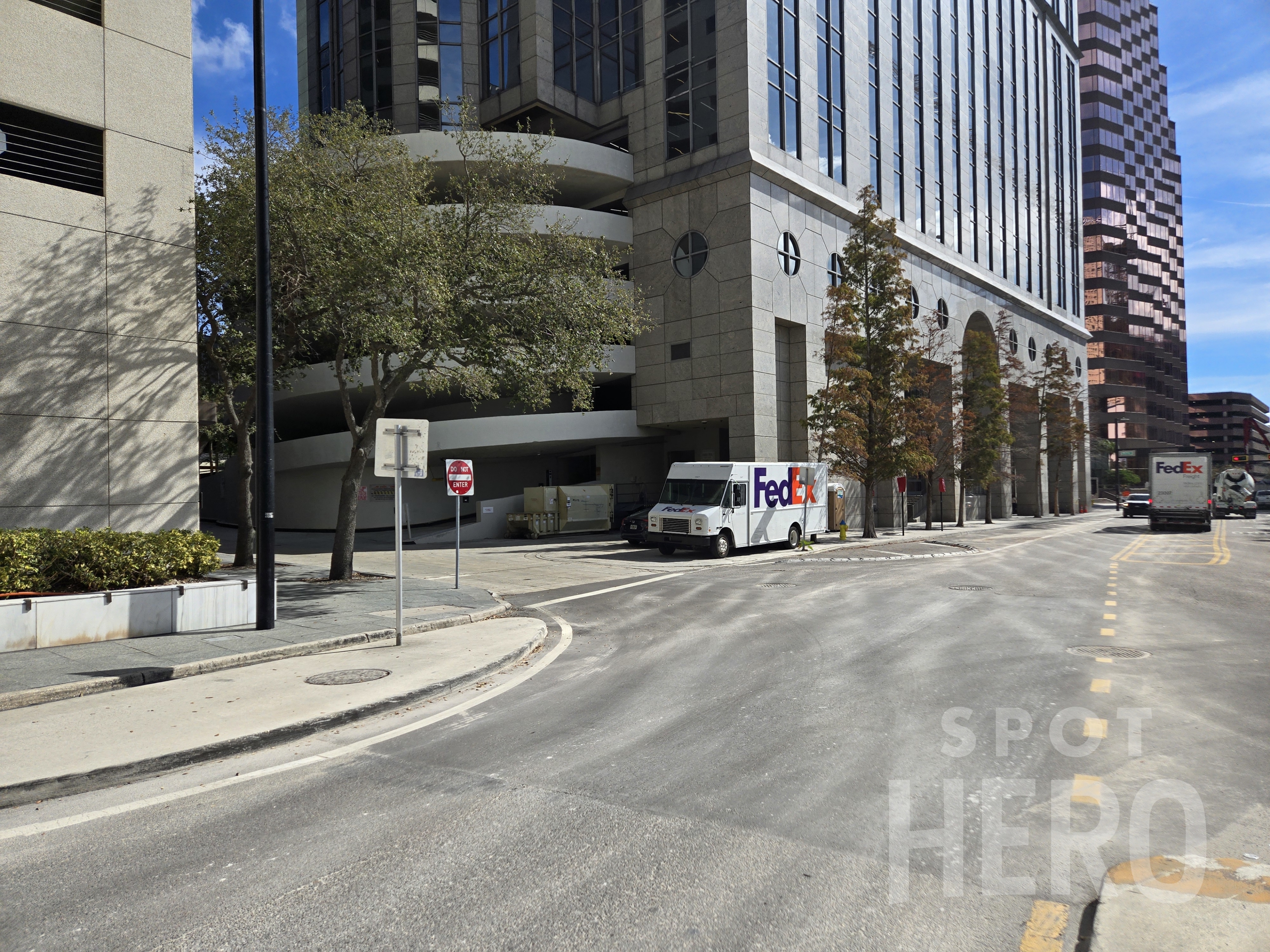 Photo of 156 E Washington St. (200 N Tampa St.) - Bank of America Plaza Garage