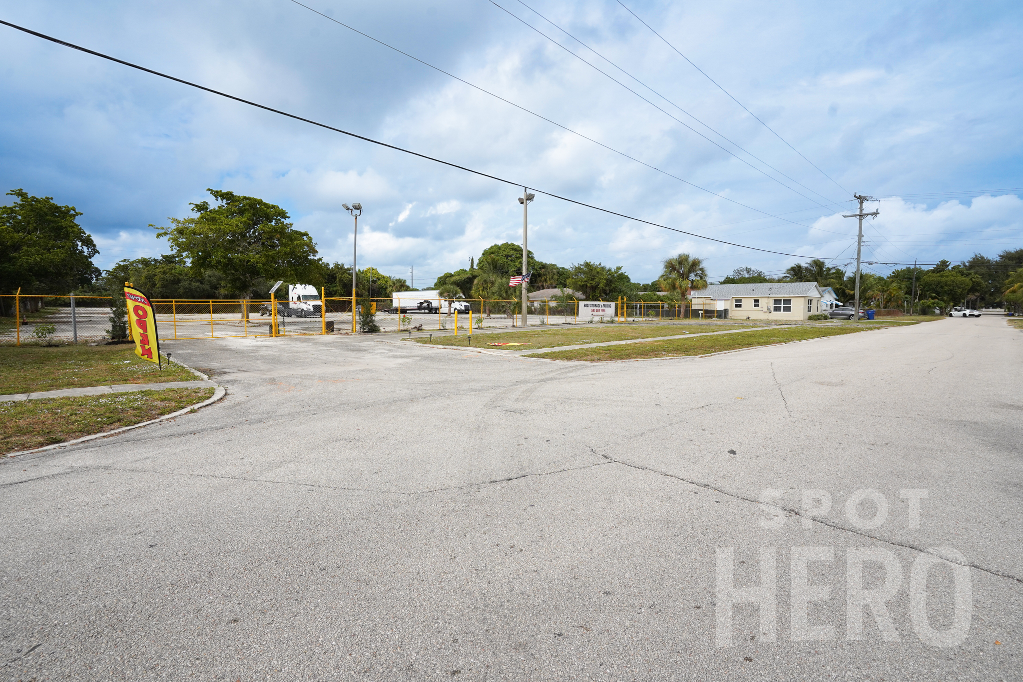 Photo of 3571 Avenue E. - Mr. Parker | Truck Parking Riviera Beach Lot