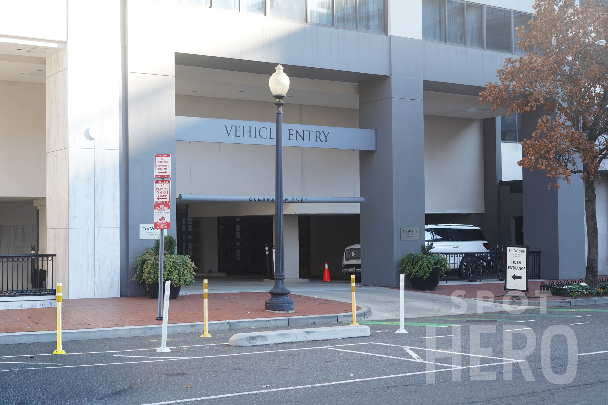 Photo of 999 9th St. NW - Valet Garage