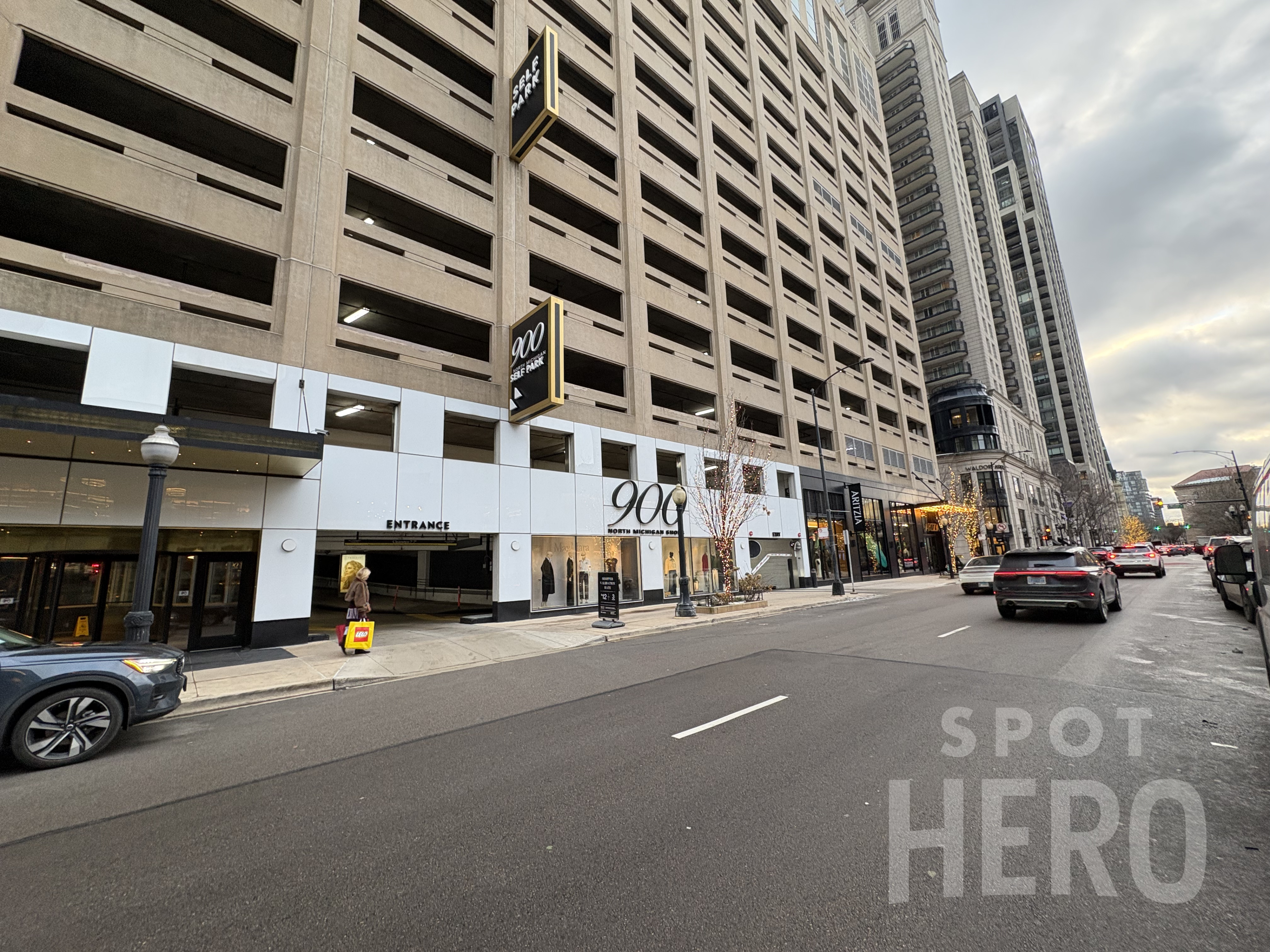 Photo of 48 E Walton - 900 N Michigan Self Park Garage