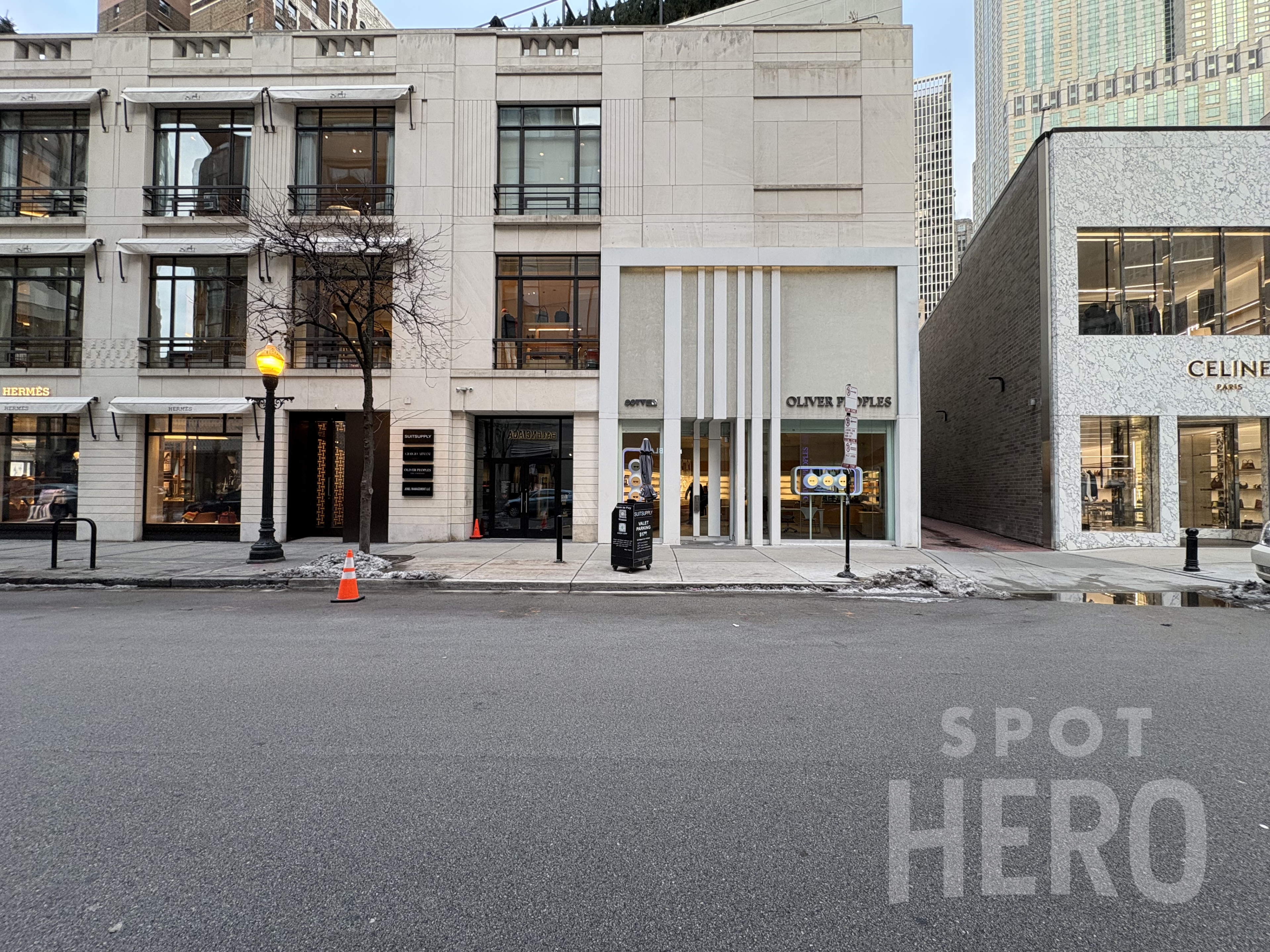 Photo of 945 N Rush St. - SuitSupply Valet Stand