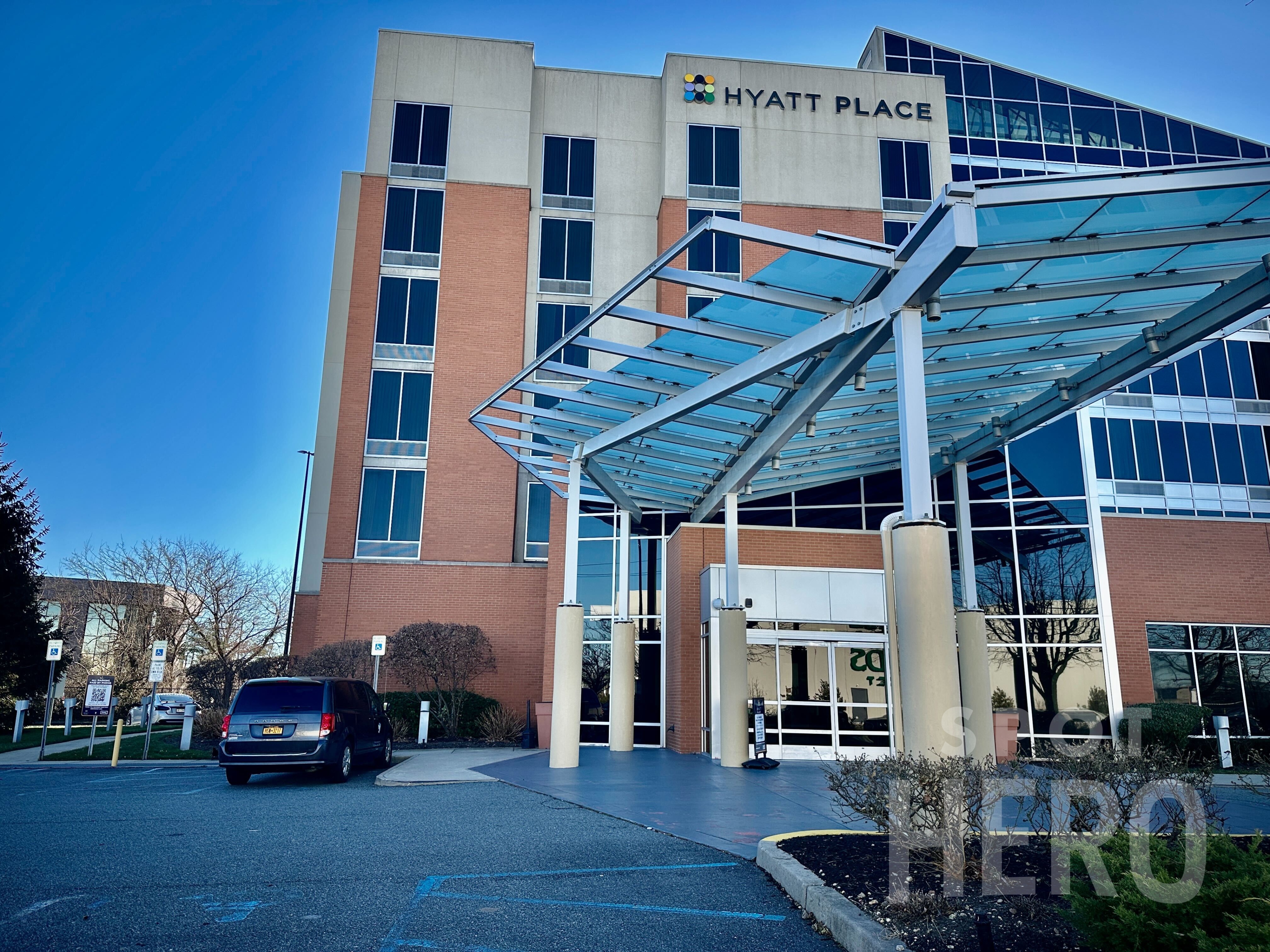 Photo of 5 North Ave. - Hyatt Place Garden City Lot