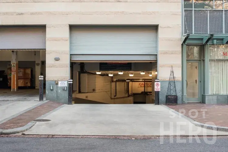 Photo of 2434 L St. NW (2401 Penn Ave. NW) - Garage