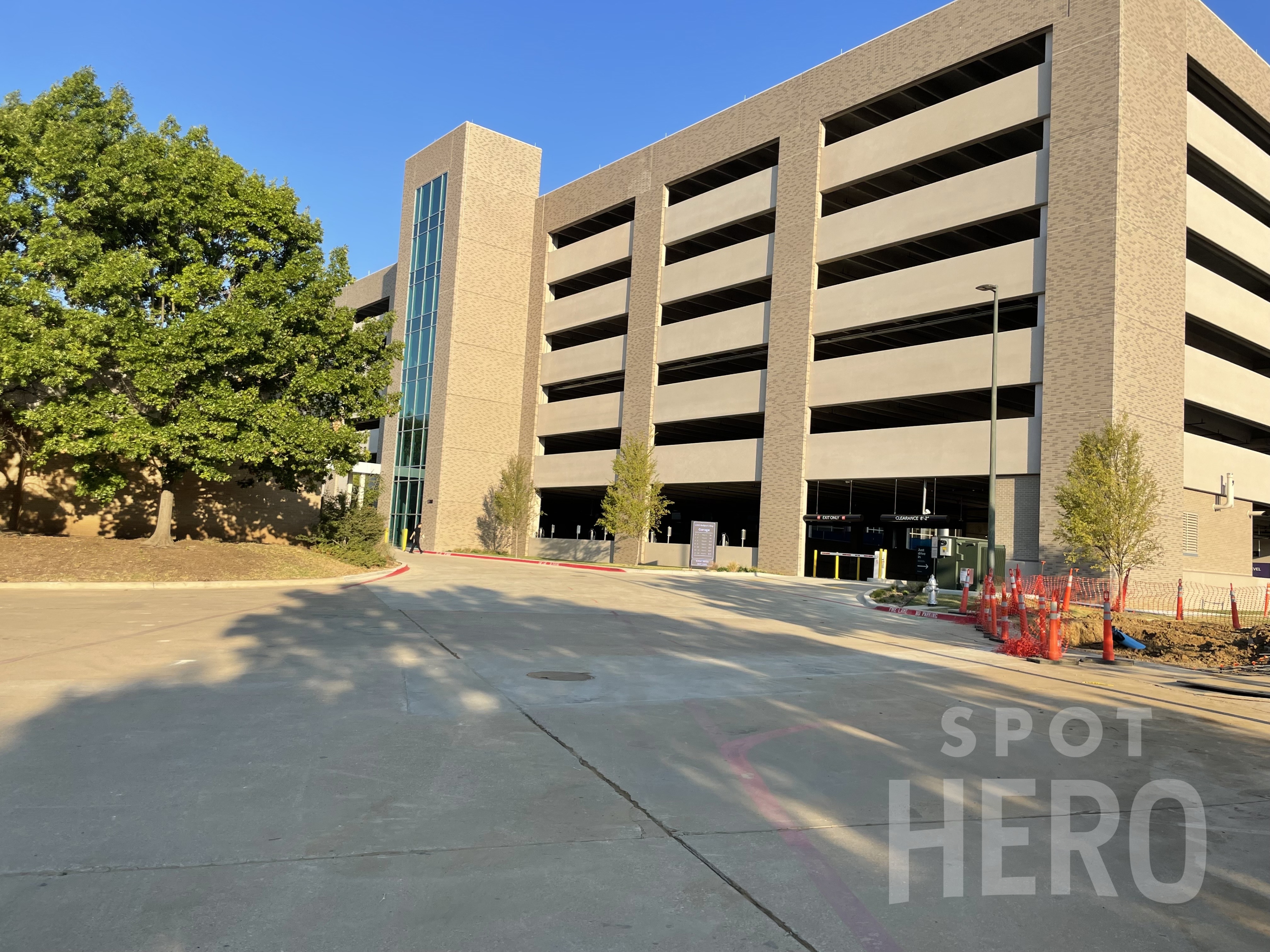 Photo of 1300 Ballpark Wy. - Garage