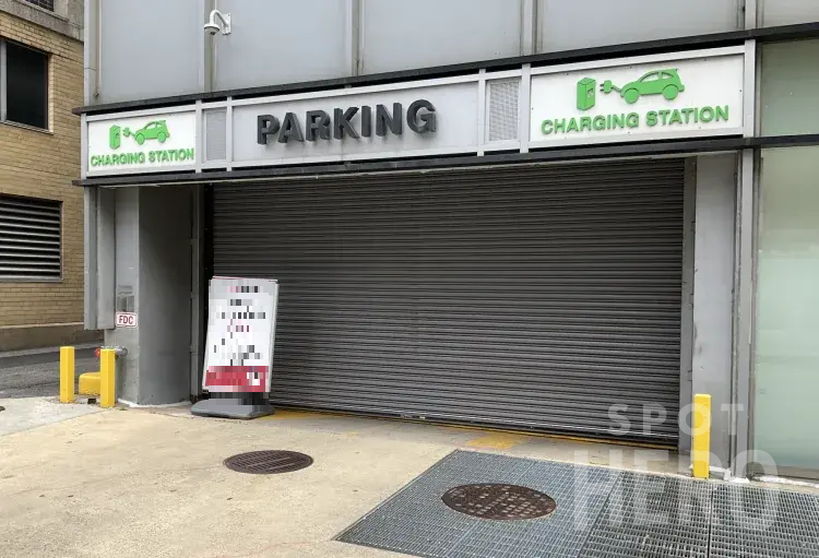 Photo of 1920 L St. NW - Garage