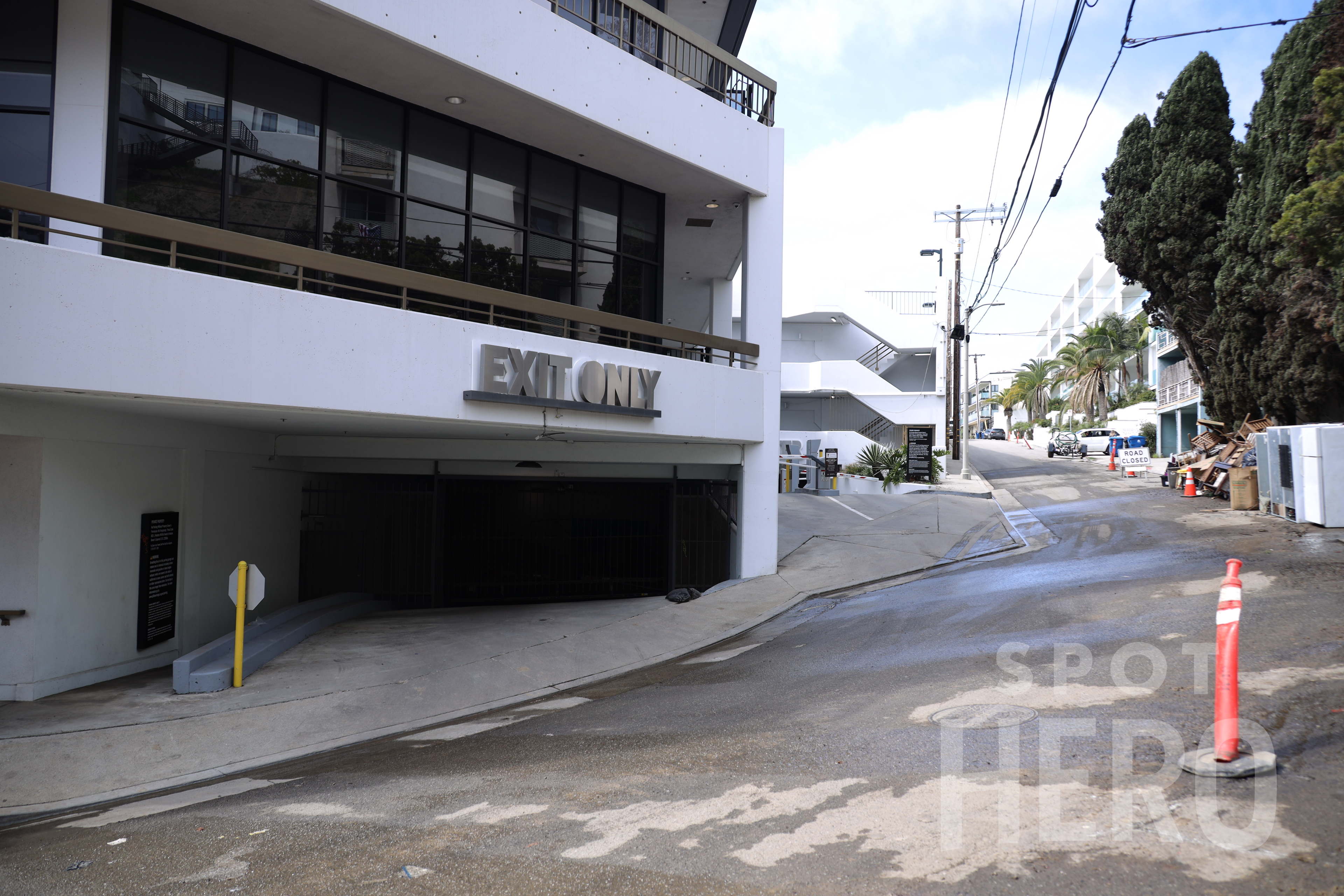 Photo of 17320 Castellammare Dr. - Garage