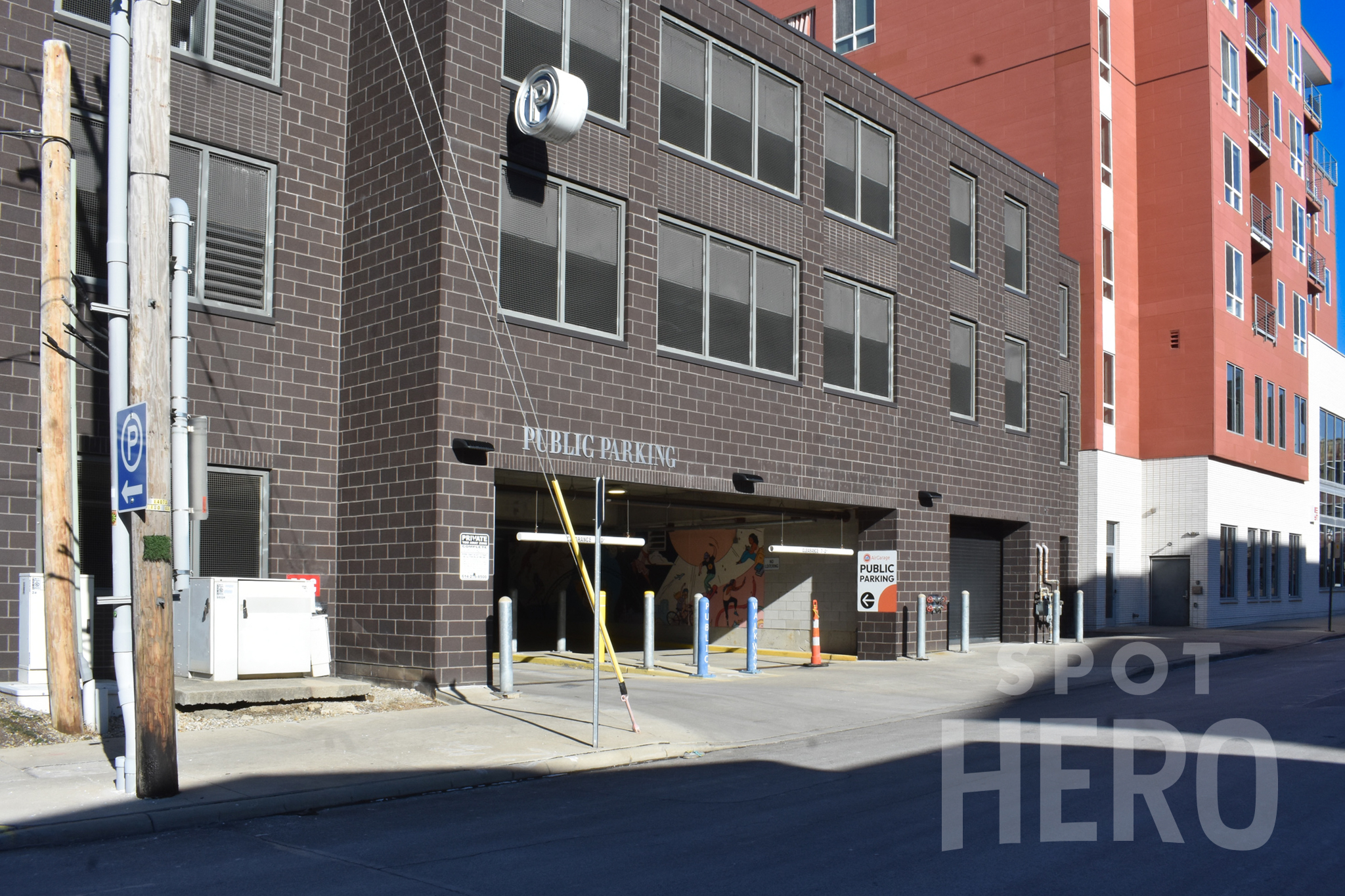 Photo of 24 W 2nd Ave. (955 N High St.) - 2nd and High Garage