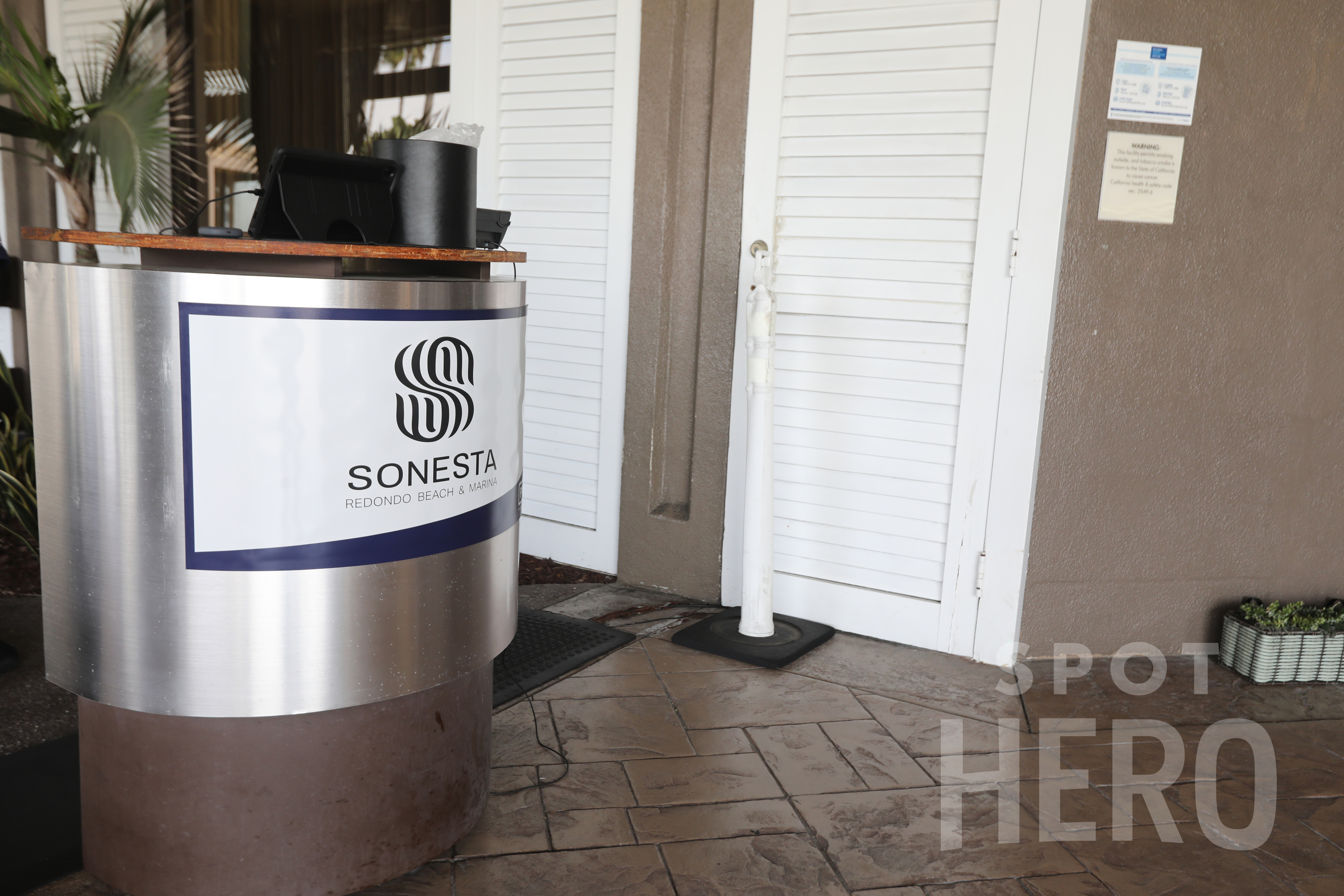 Photo of 300 N Harbor Dr. (250 N Harbor Dr.) - Sonesta Redondo Beach Valet Stand