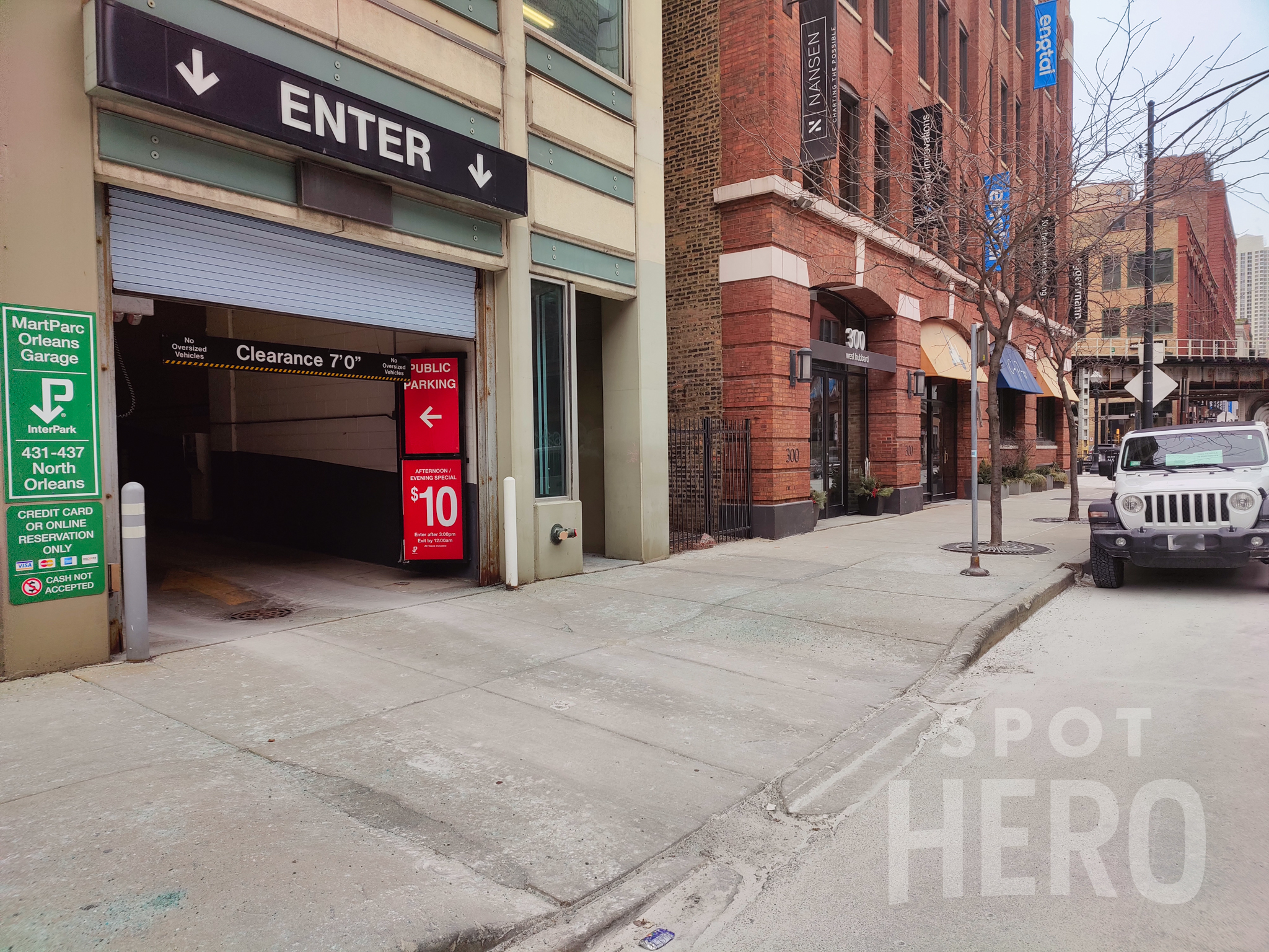 Photo of 302 W Hubbad St. - CH312 - Mart Parc Orleans Garage