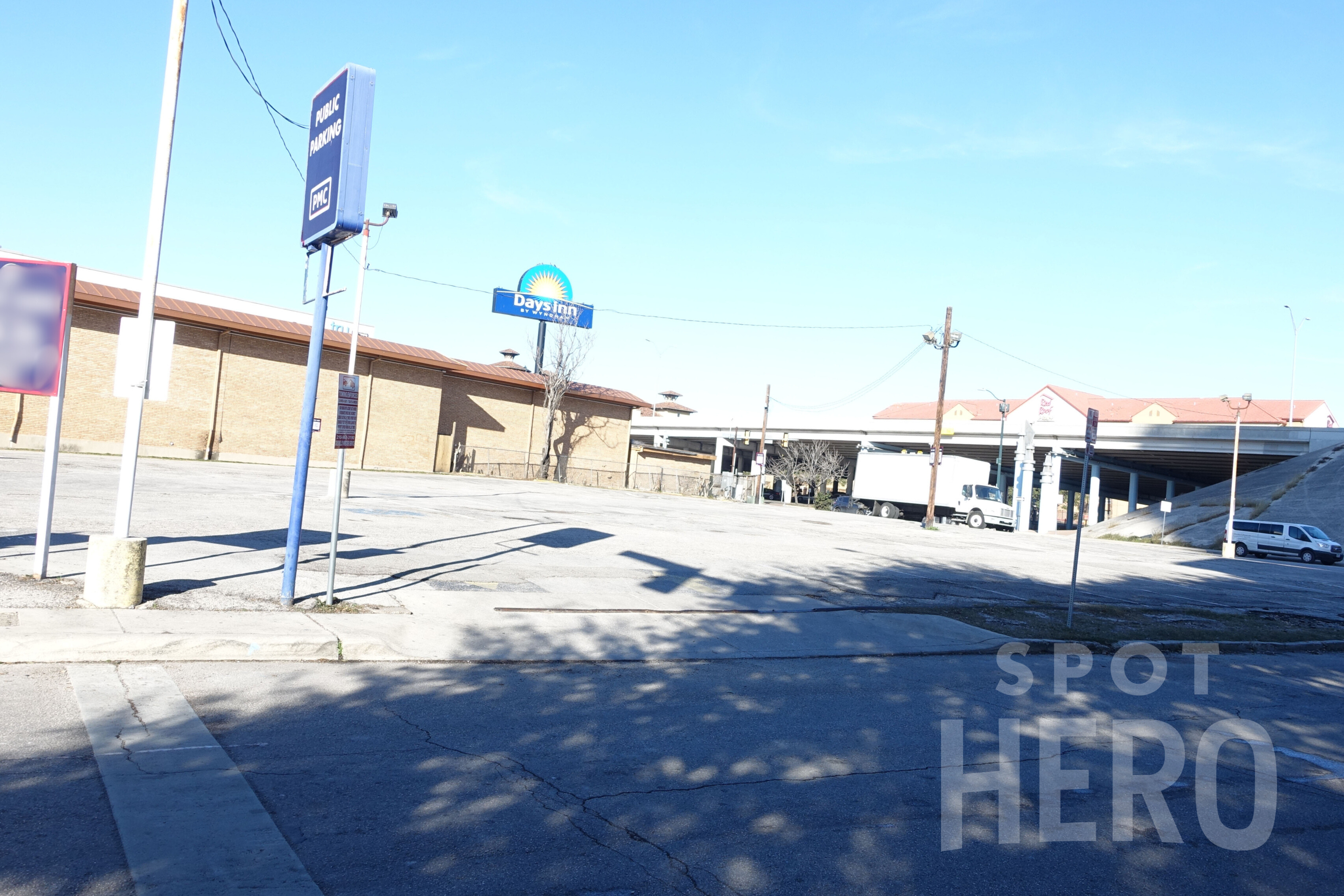 Photo of 409 E Crockett St. - Elm Lot