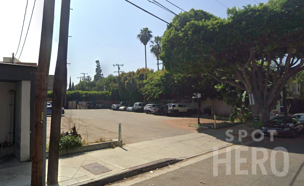 Photo of 321 N Sherbourne Dr. (8701 Beverly Blvd.) - Lot