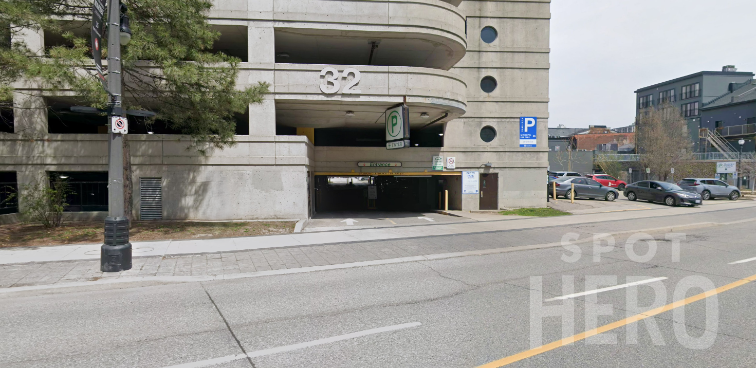 Photo of 28 York Blvd. - York Boulevard Parkade Garage (Municipal Car Park 68)