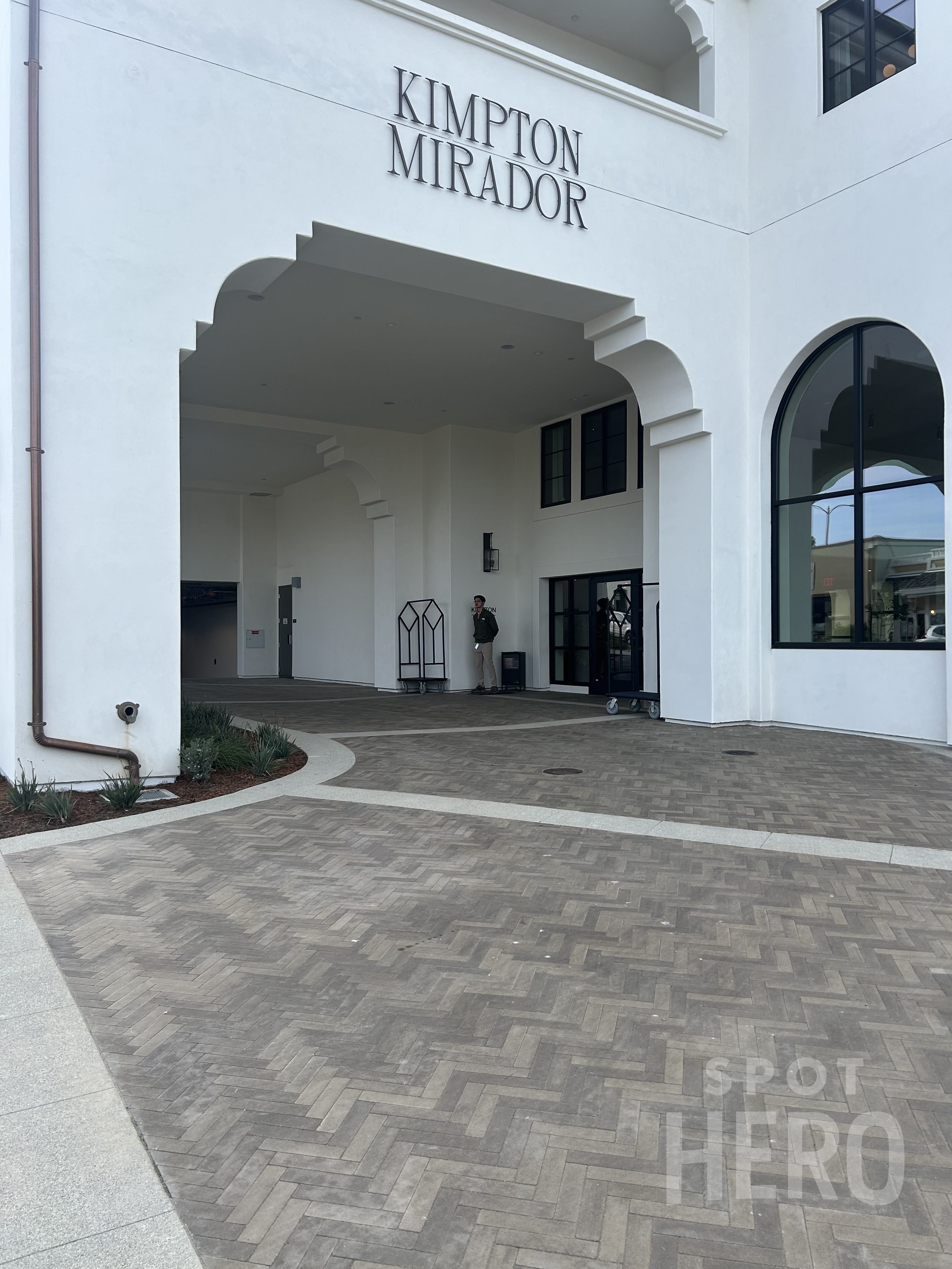 Photo of 156 Fountain Ave. (157 Grand Ave.) - Kimpton Mirador Hotel Valet Stand