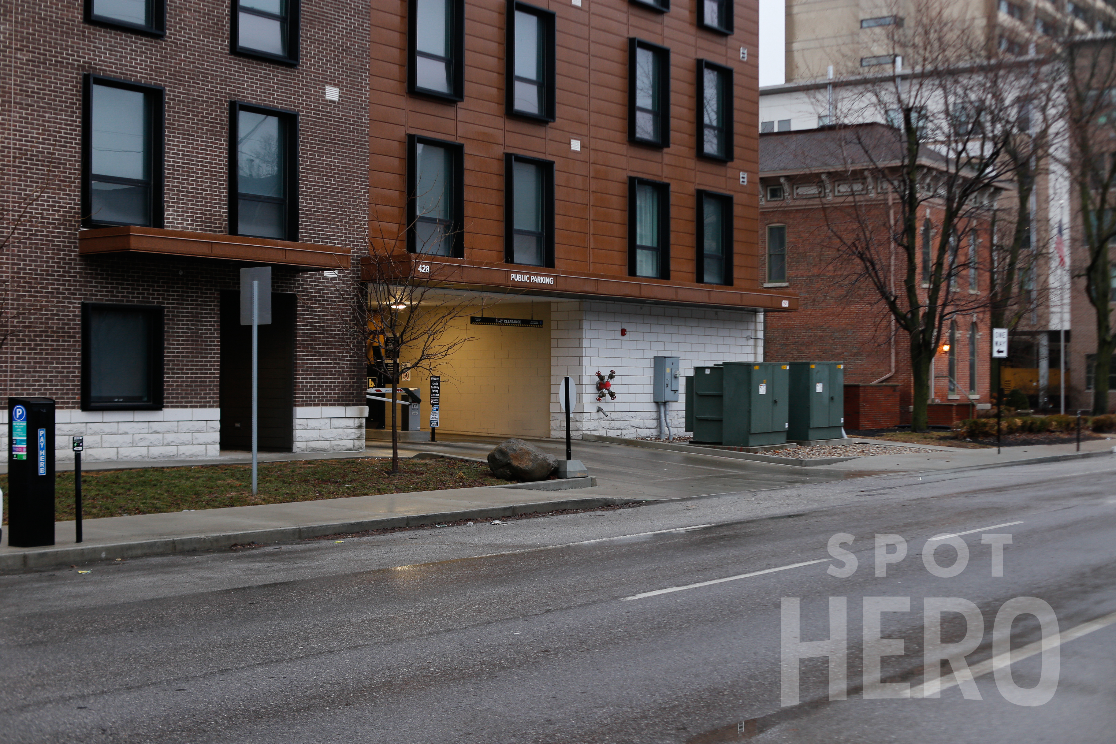 Photo of 428 N East St. - Block 20 Garage