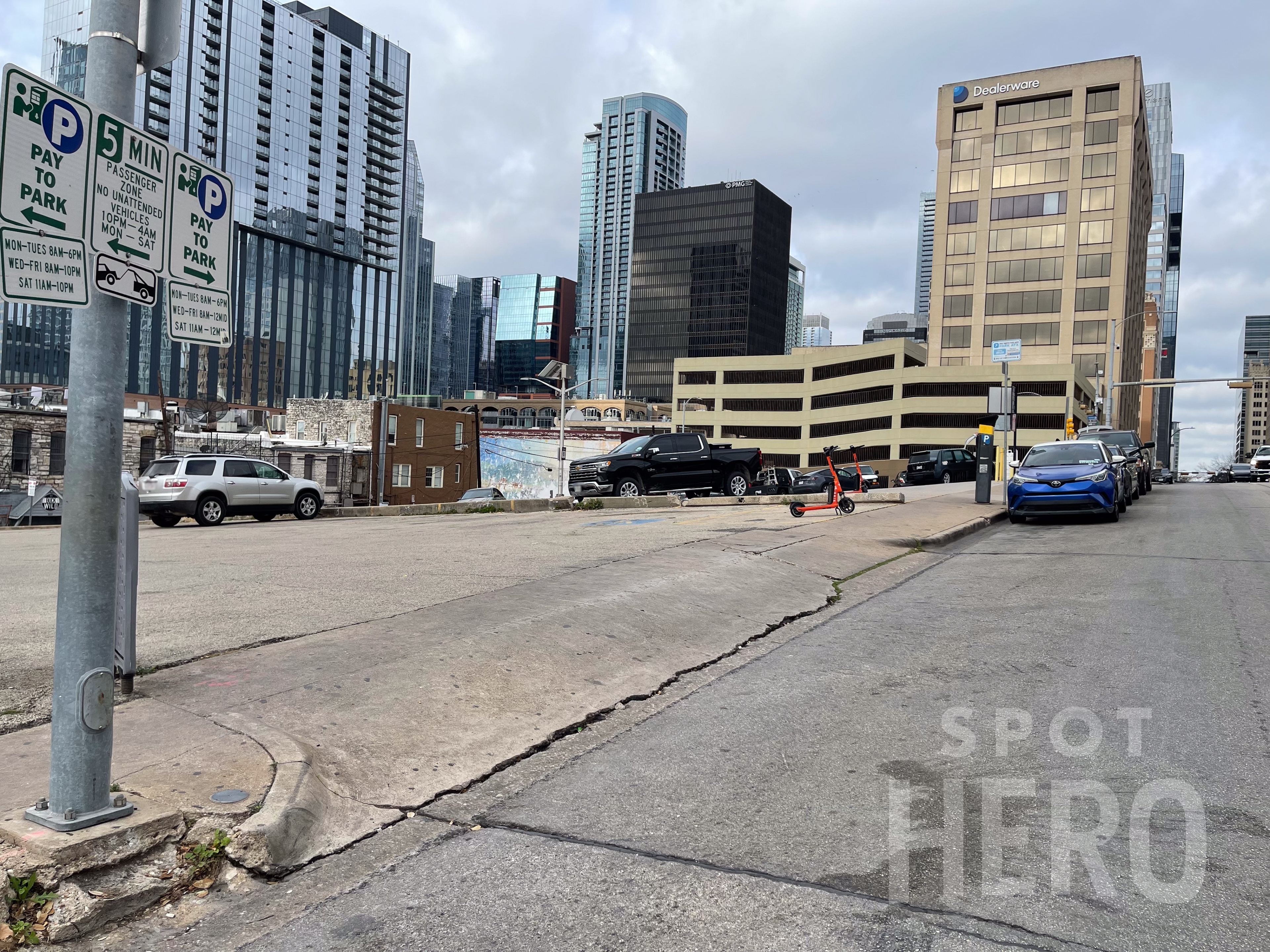 Photo of 313 E 7th St. - Pecan Lot