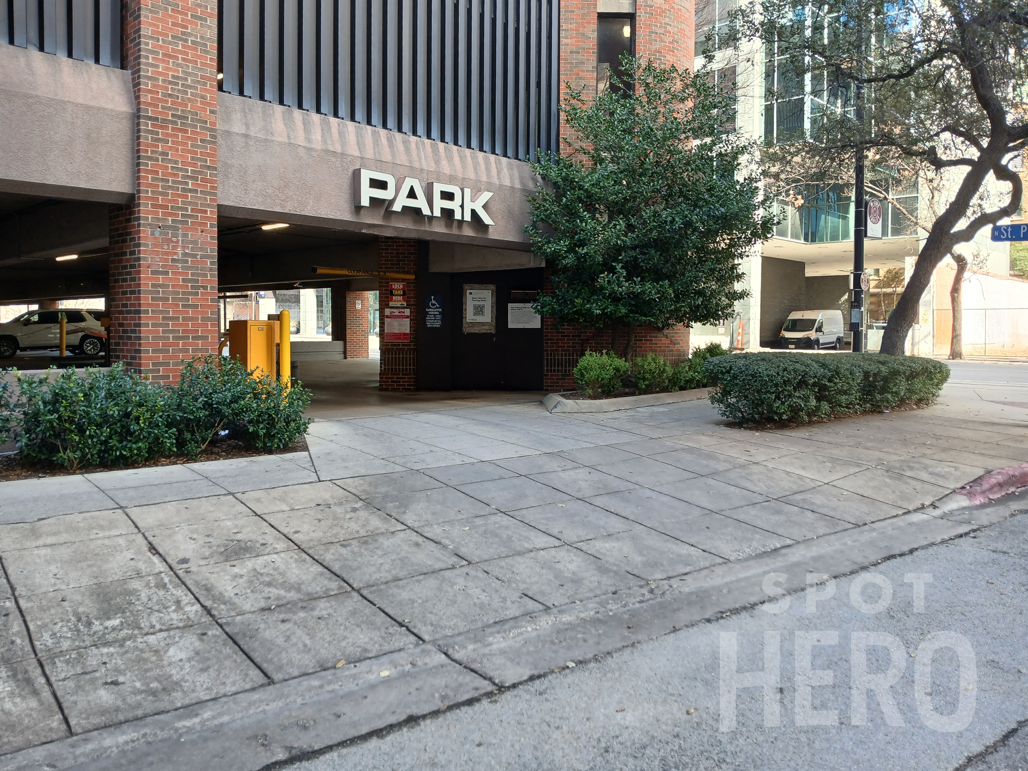 Photo of 1800 San Jacinto St. (500 N Akard St.) - Ross Avenue Garage