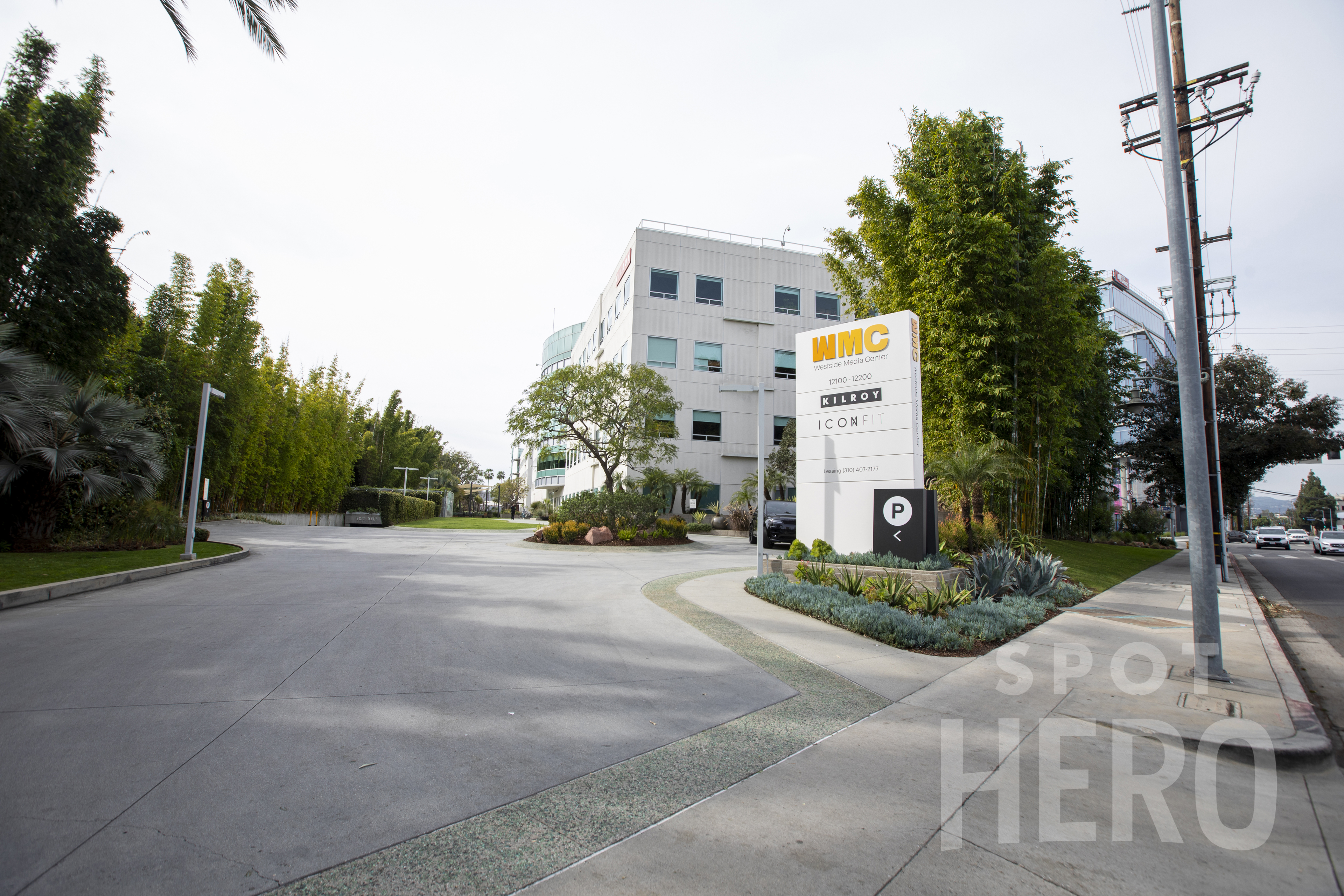 Photo of 2133 Bundy Dr. - Westside Media Center - Garage