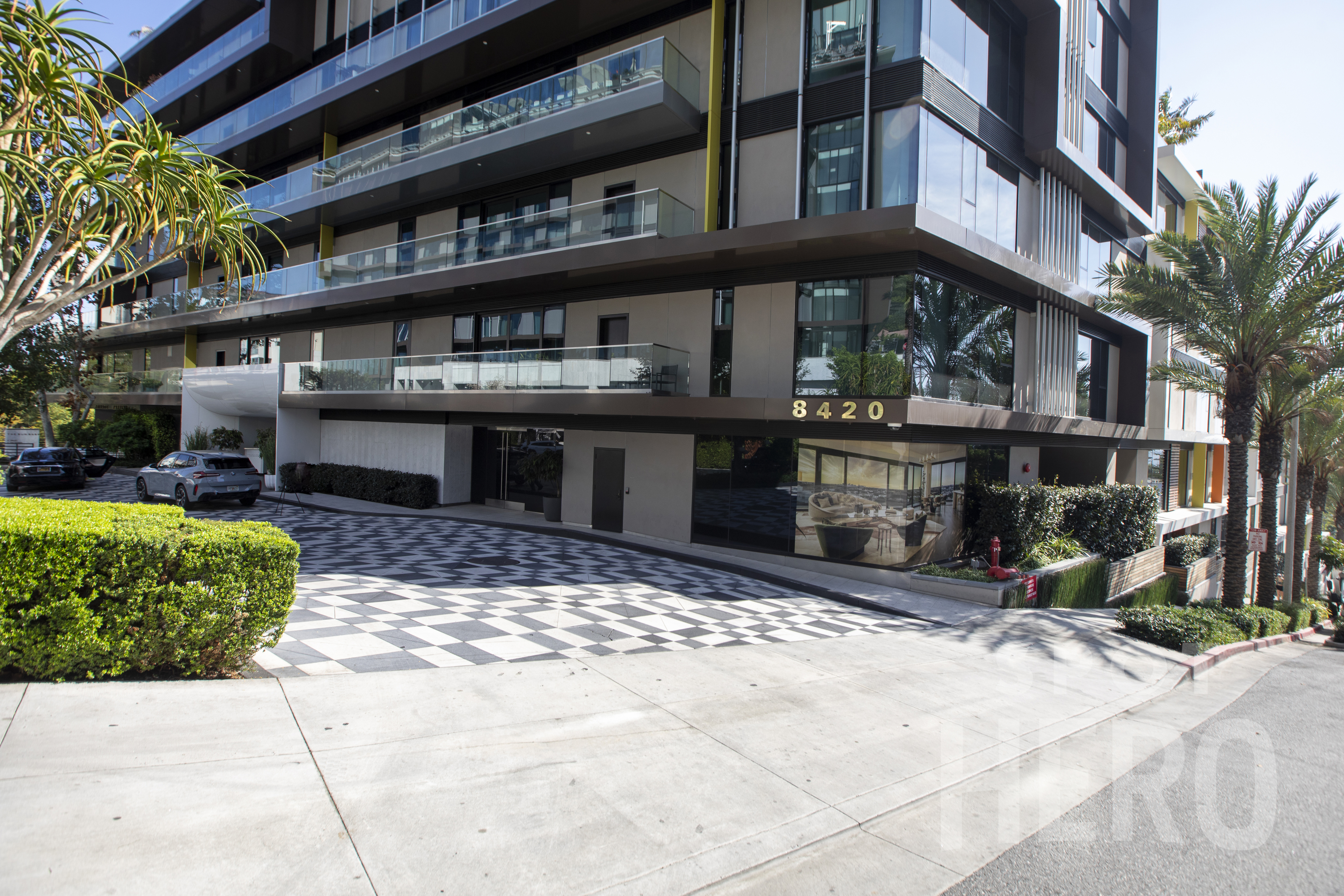 Photo of 1361 N Olive Dr. (8430 Sunset Blvd.) - The Sun Rose West Hollywood Hotel Valet Stand