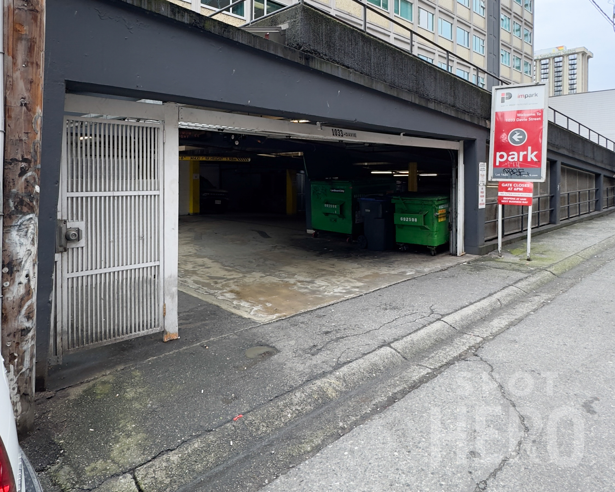 Photo of 1033 See-em-ia Ln. (1033 Davie St.) - Somerset Garage