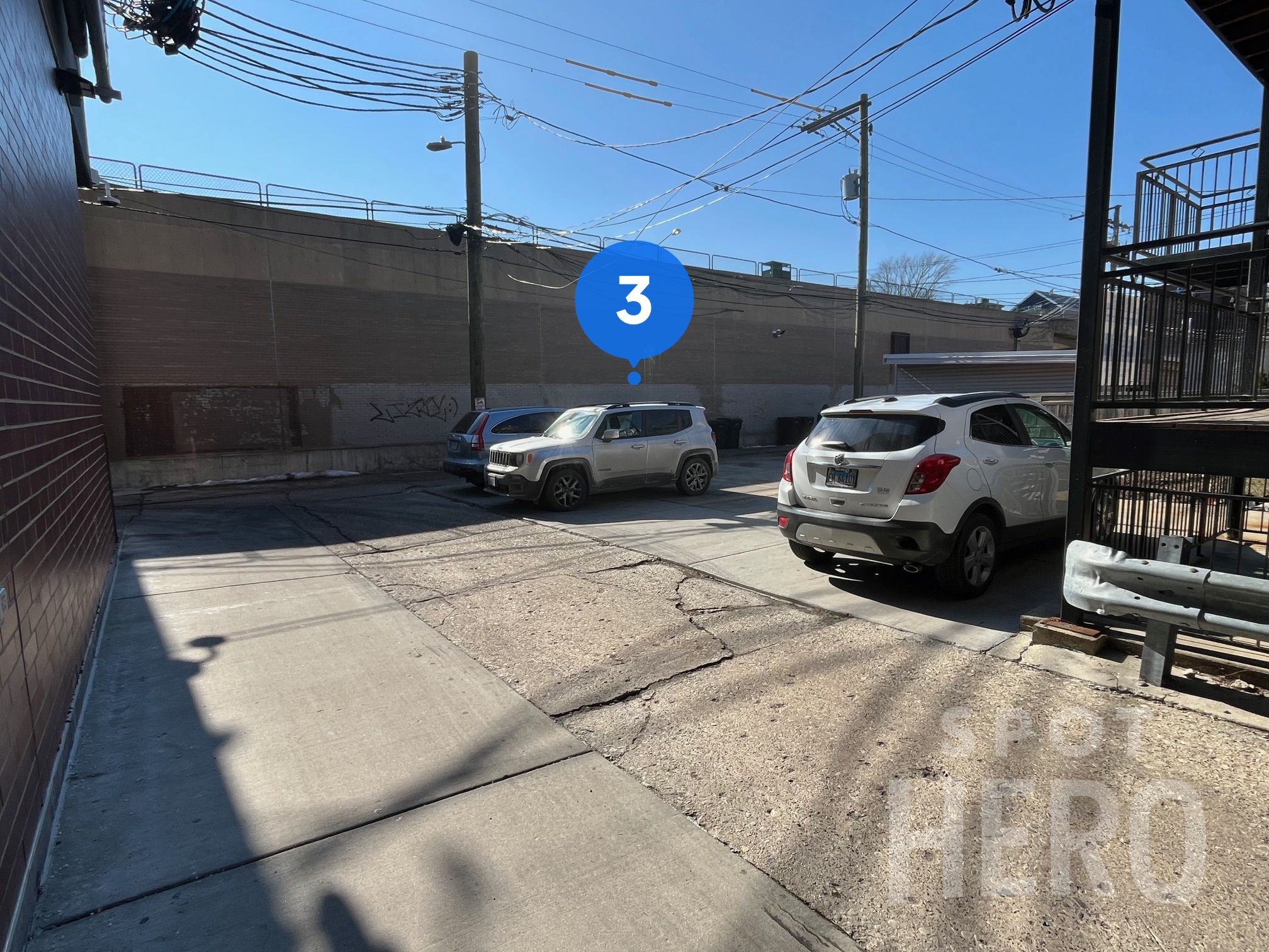 Photo of 1119 W Addison St. - Spot #3