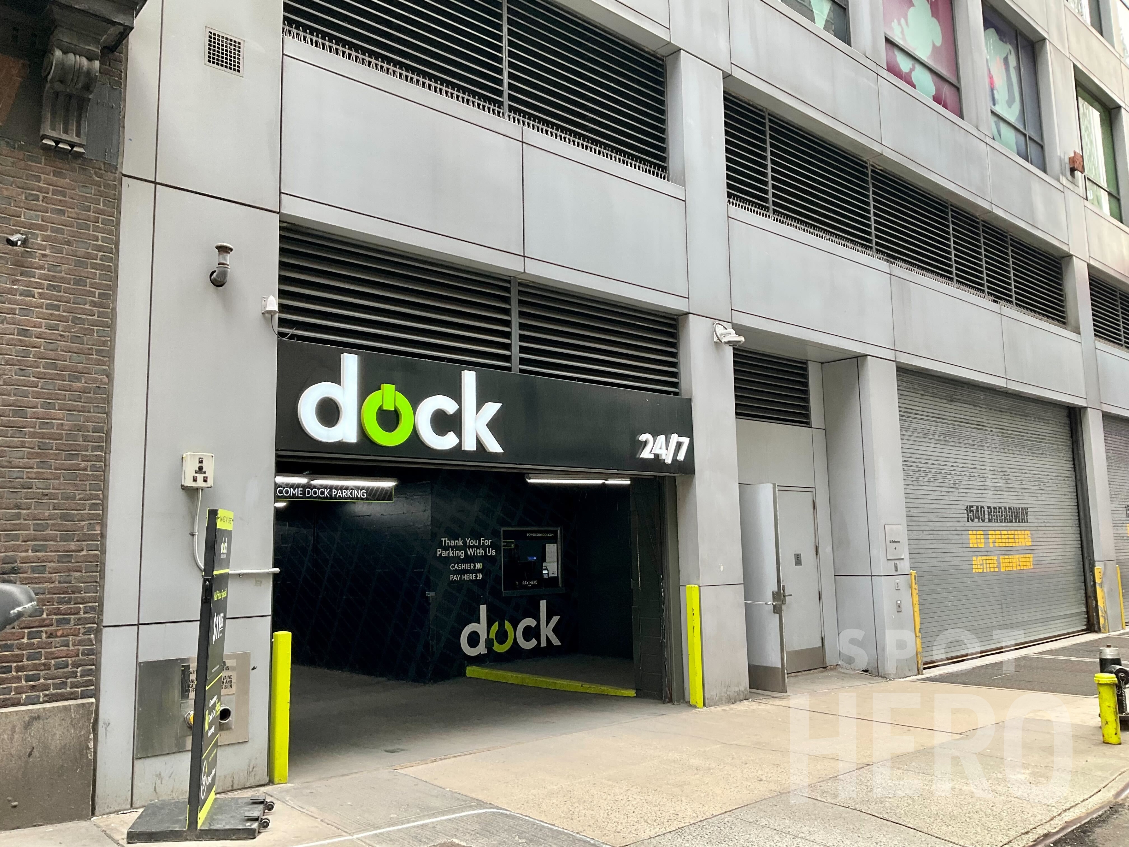 Photo of 164 W 46th St. (1540 Broadway) - Valet Garage