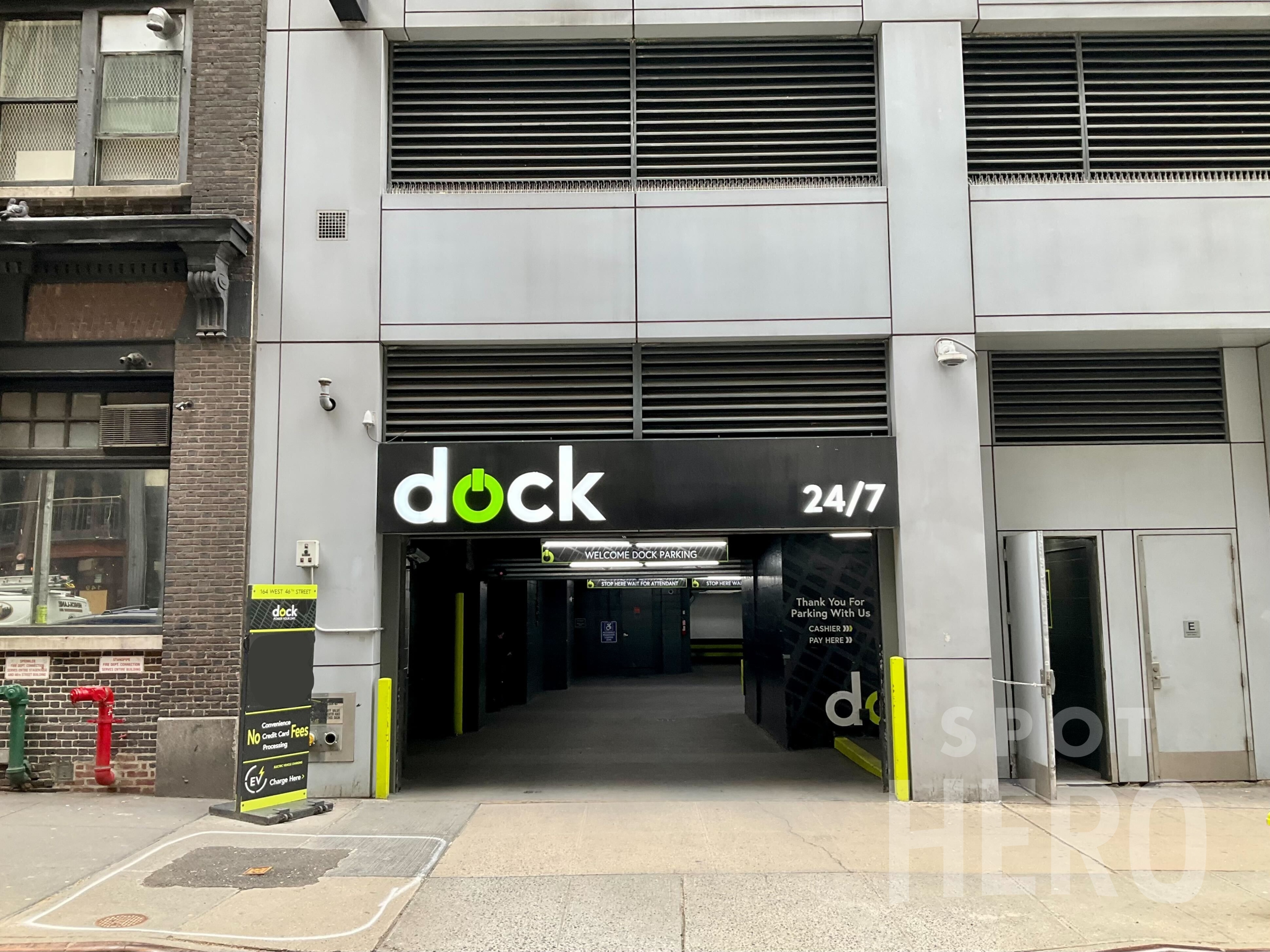 Photo of 164 W 46th St. (1540 Broadway) - Valet Garage