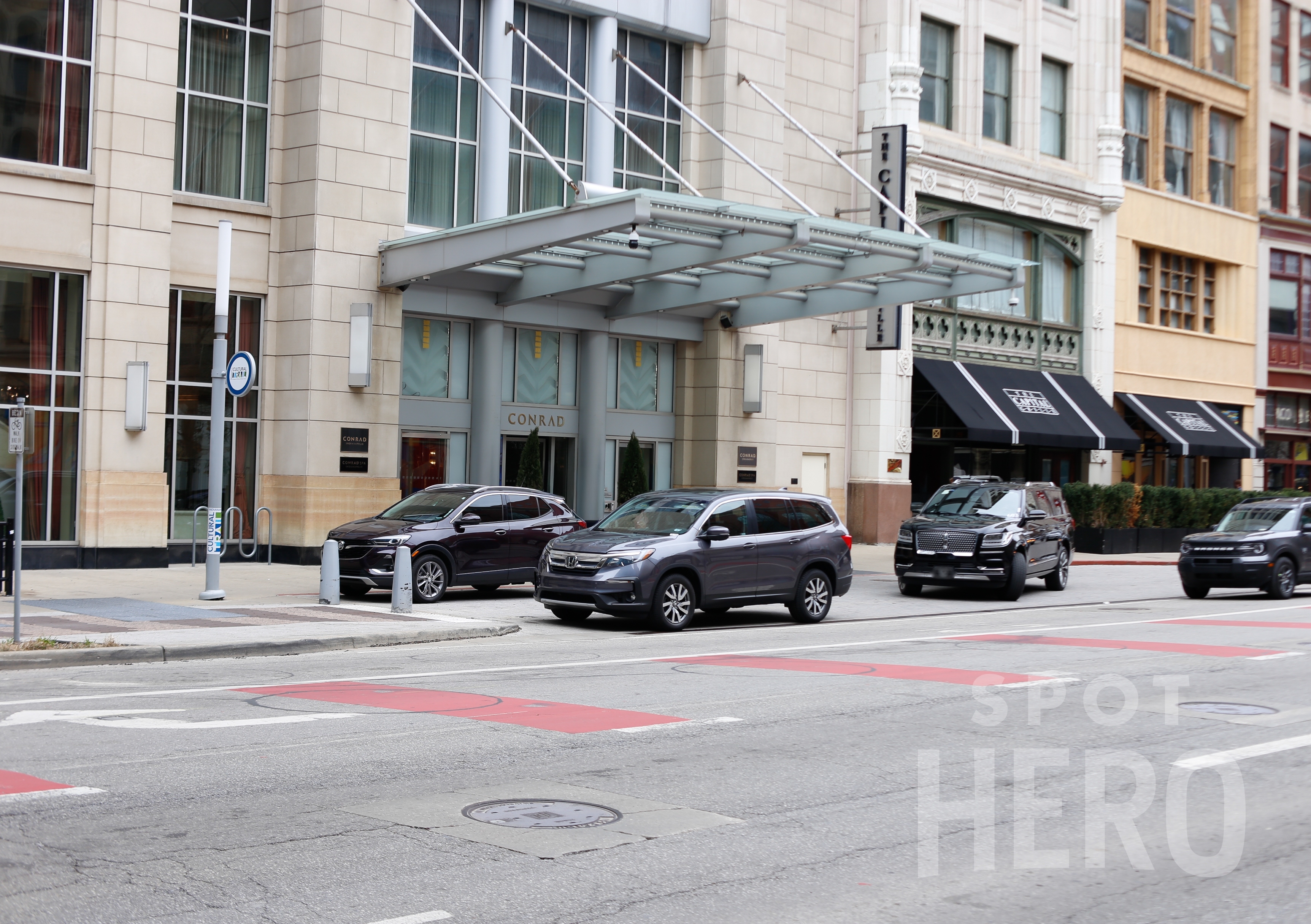 Photo of 50 West Washington St. - The Conrad Indianapolis Valet Stand