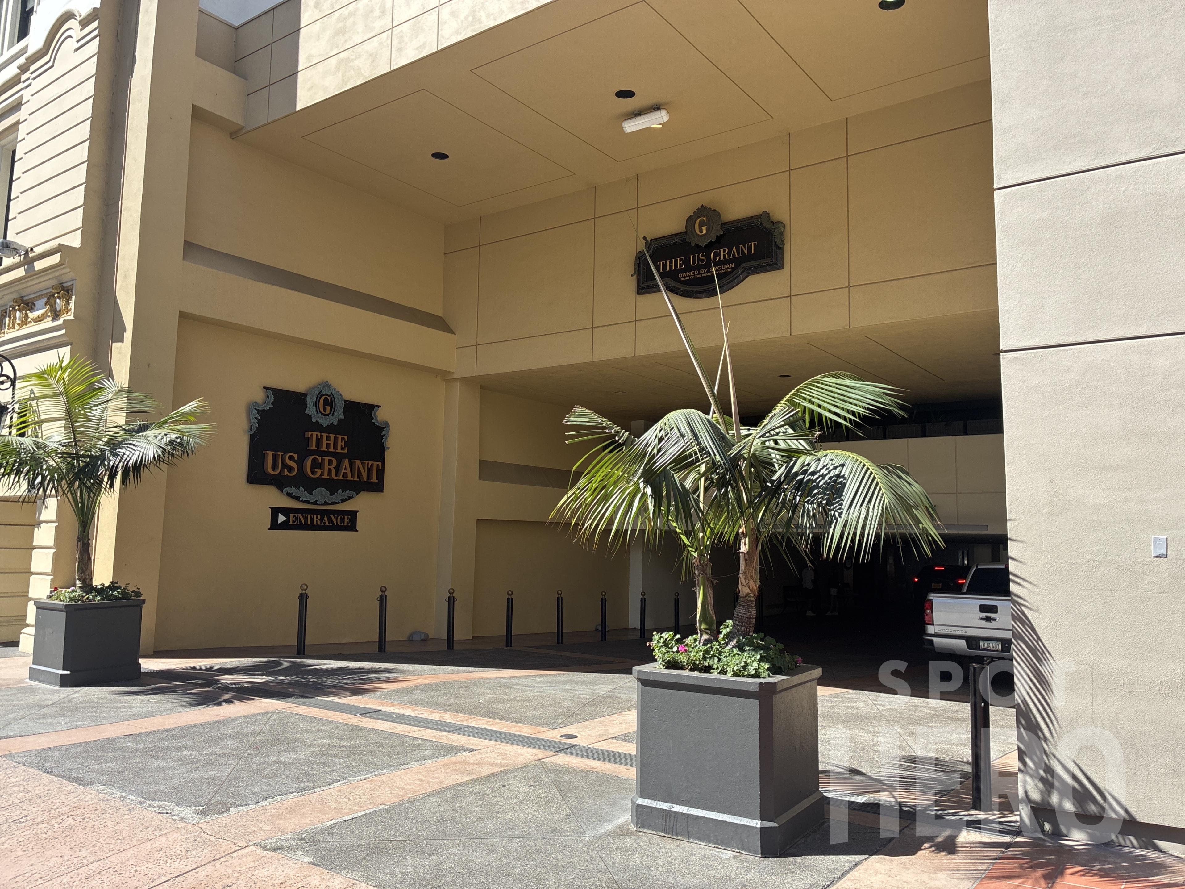 Photo of 1060 Fourth Ave. (326 Broadway) - The US Grant Hotel Valet Stand