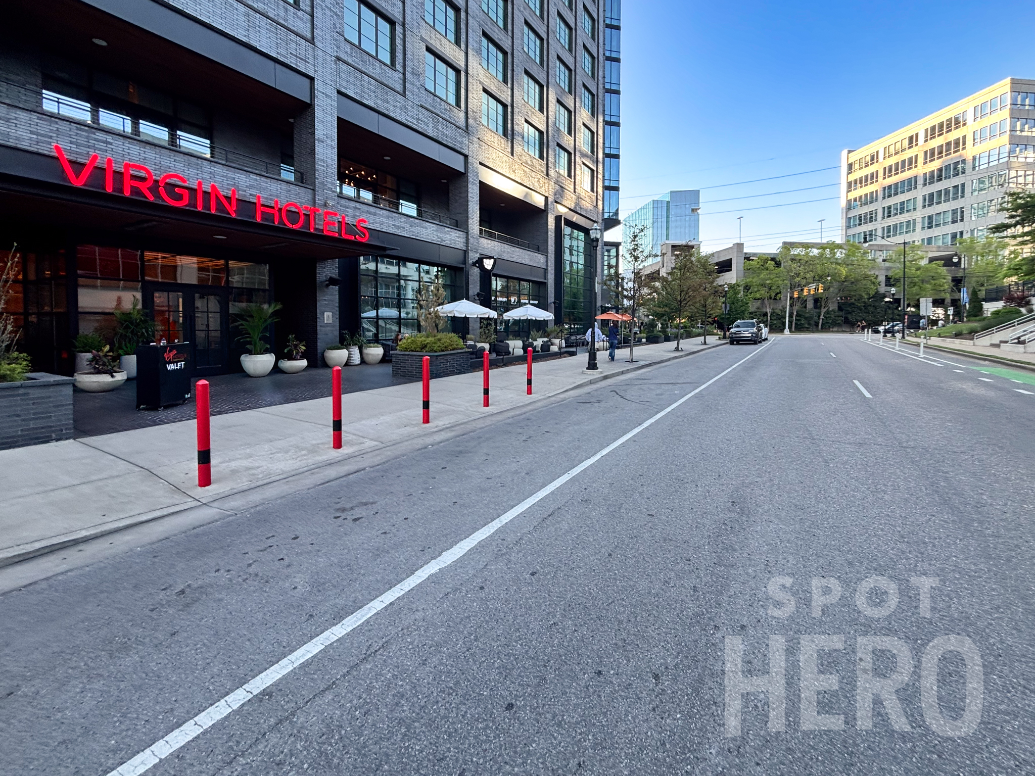 Photo of 1 Music Sq. W - Virgin Hotels Valet Stand