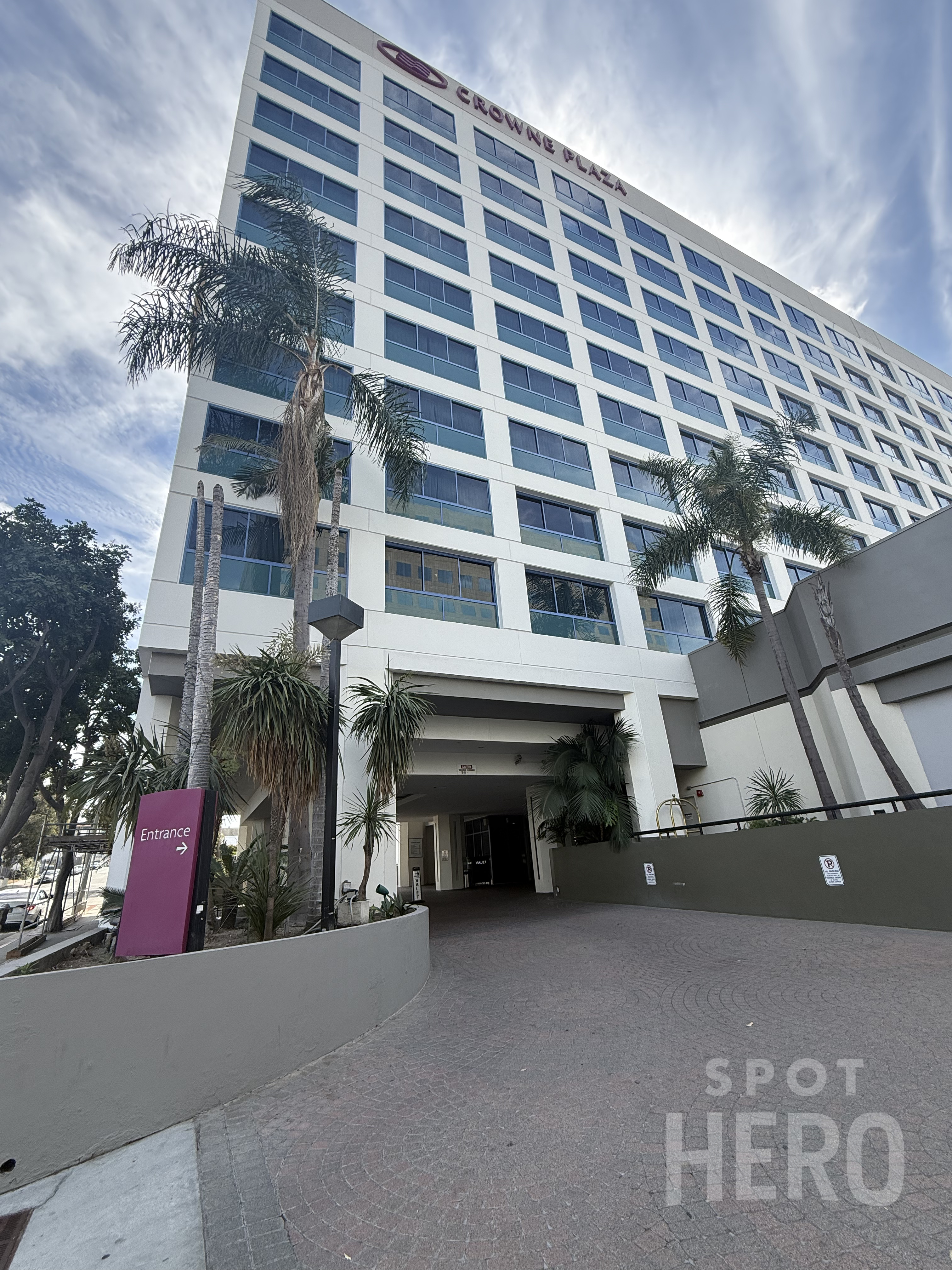 Photo of 601 S Palos Verdes St. - Crowne Plaza Garage