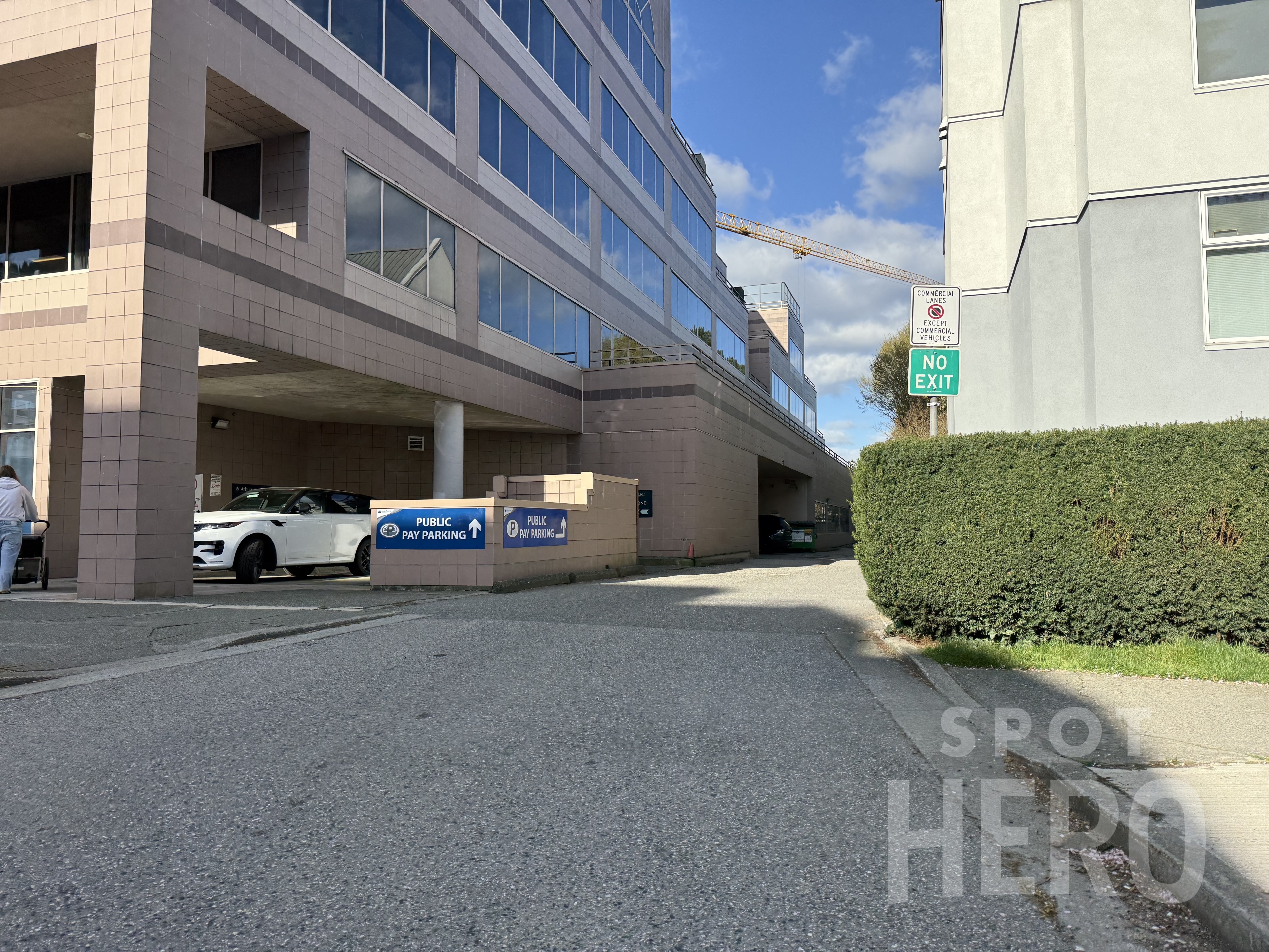 Photo of 2025 W Broadway - Garage (Lot #9111)
