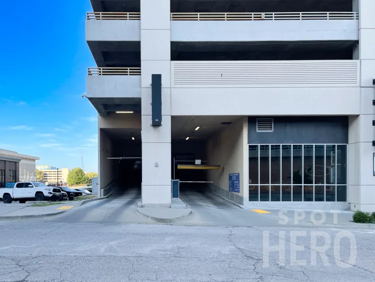 Photo of 202 S Cheyenne Ave. - One Place Parking Garage