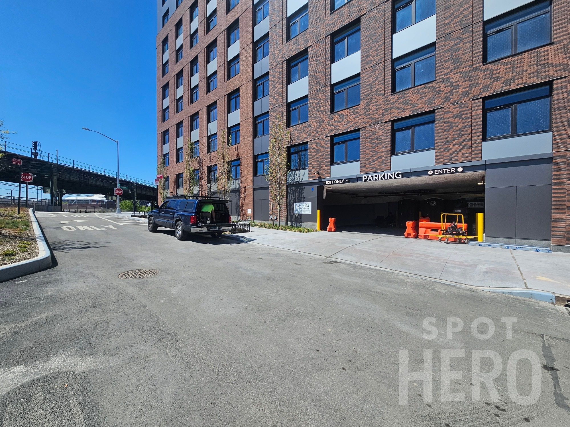 Photo of 38 Seaver Way (126-33 39th ave.) - MP Seaver Way Parking LLC Garage