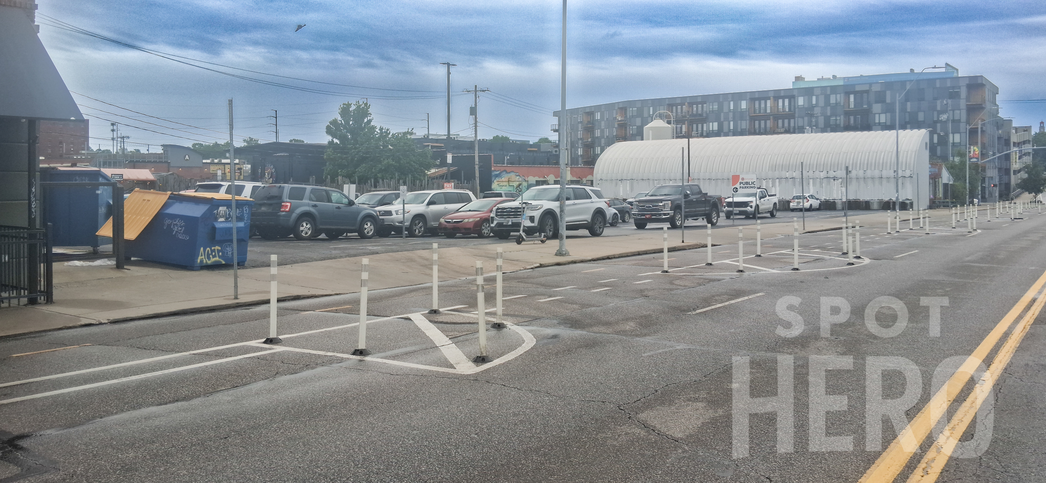 Photo of 1819 Oak St. - XR District Parking Lot