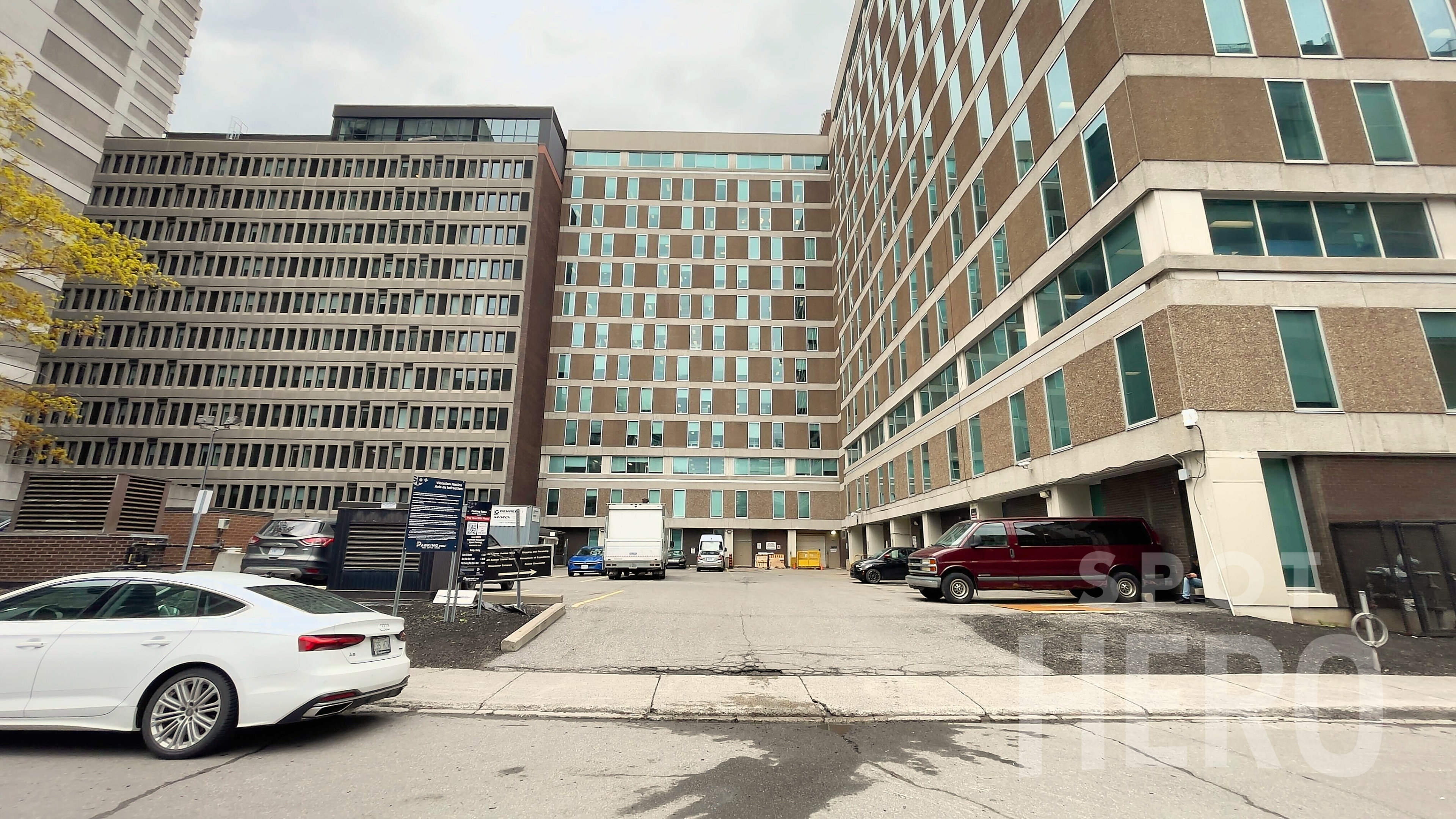 Photo of 218 Gloucester St. (340 Laurier Ave. W) - Lot