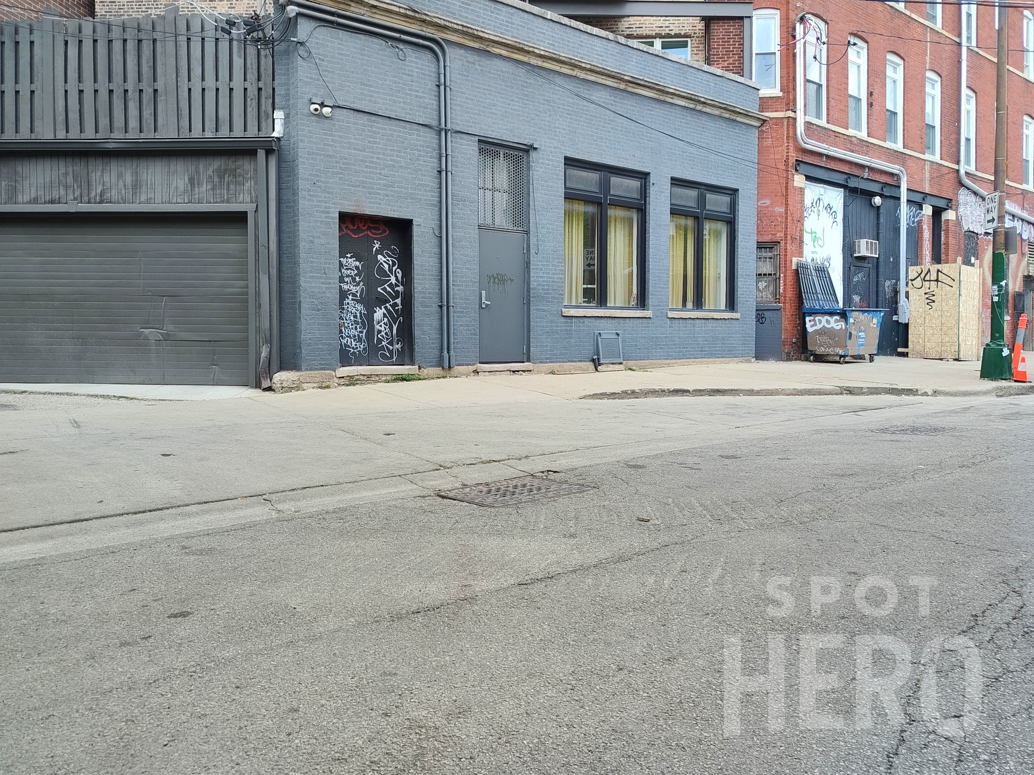 Photo of 2410 W Homer St. - CTA Under El Blue Line - Homer to Armitage Lot