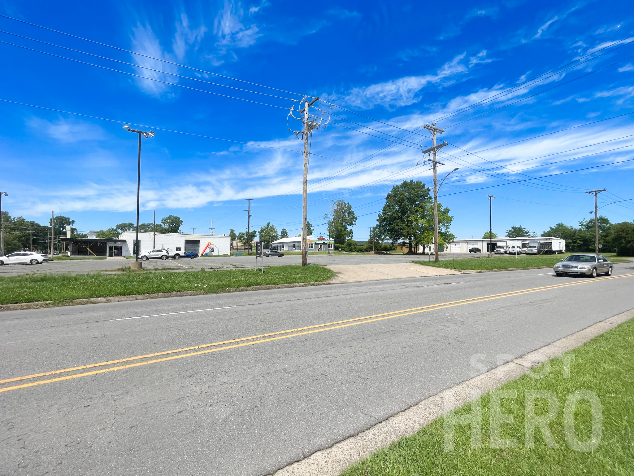 Photo of 439 N Broadway St. (601 W 4th St.) - Lot