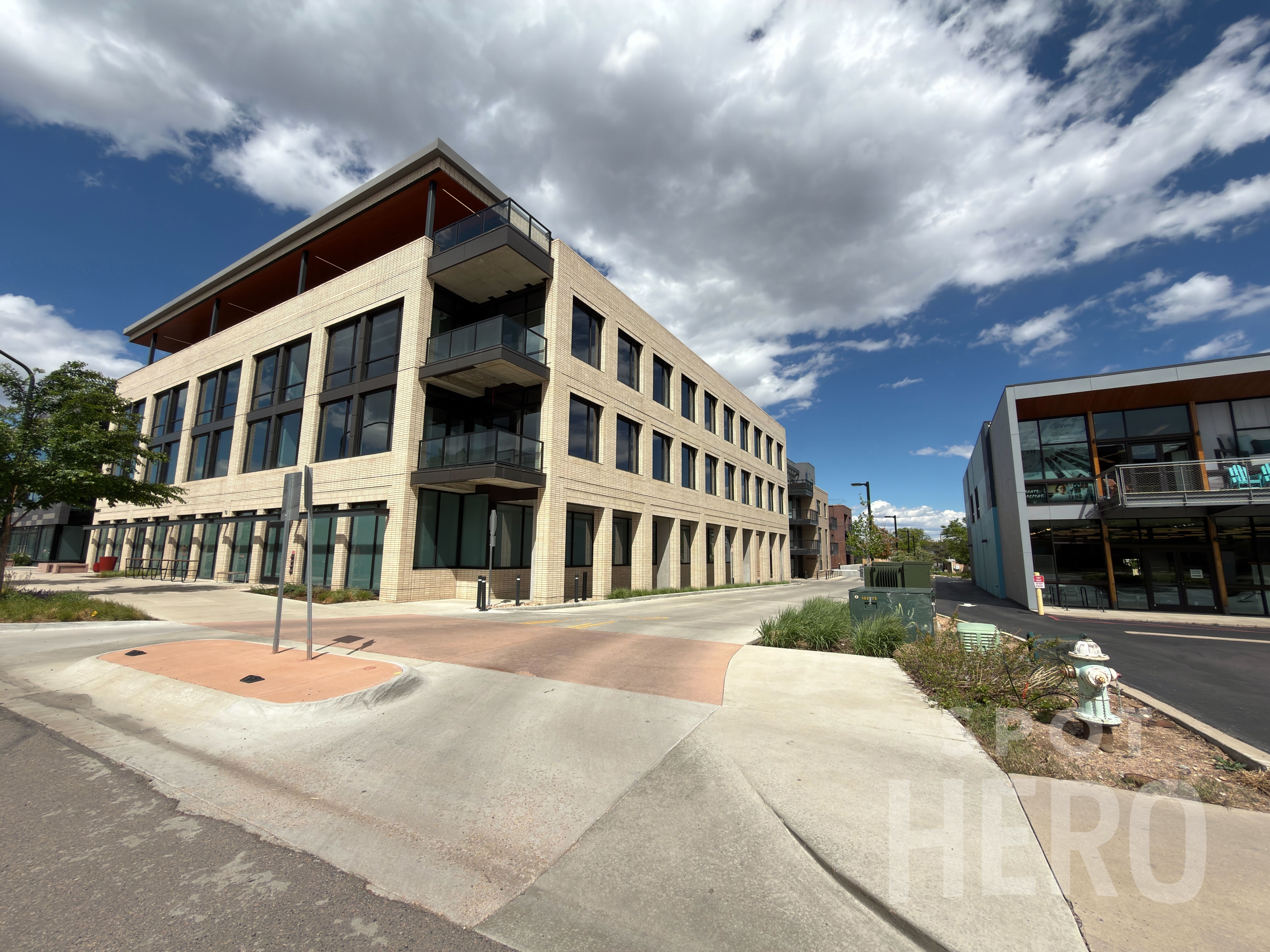 Photo of 2100 30th St. - Reve - Garage