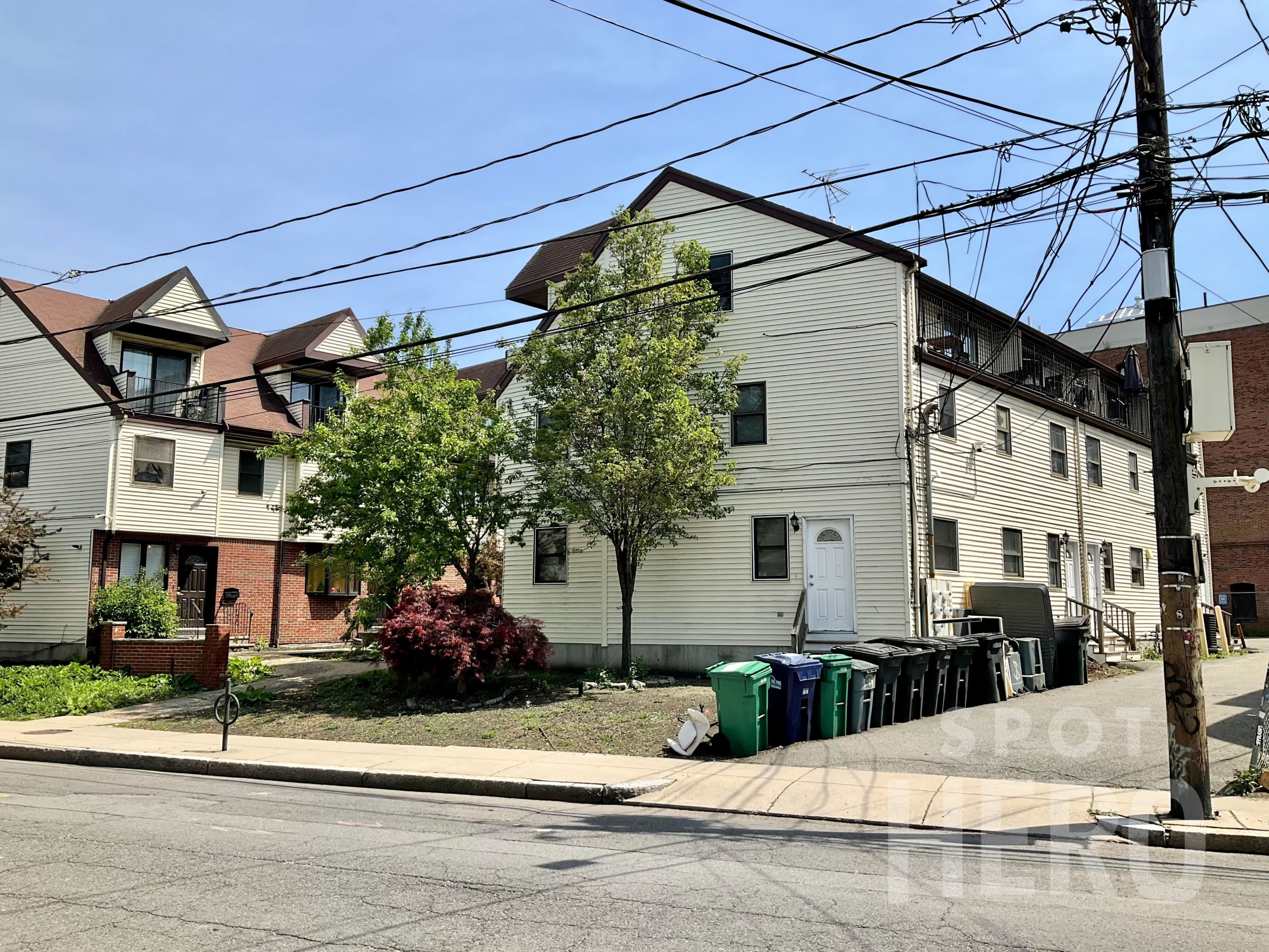 Photo of 41 Ashford St. - Spot #11