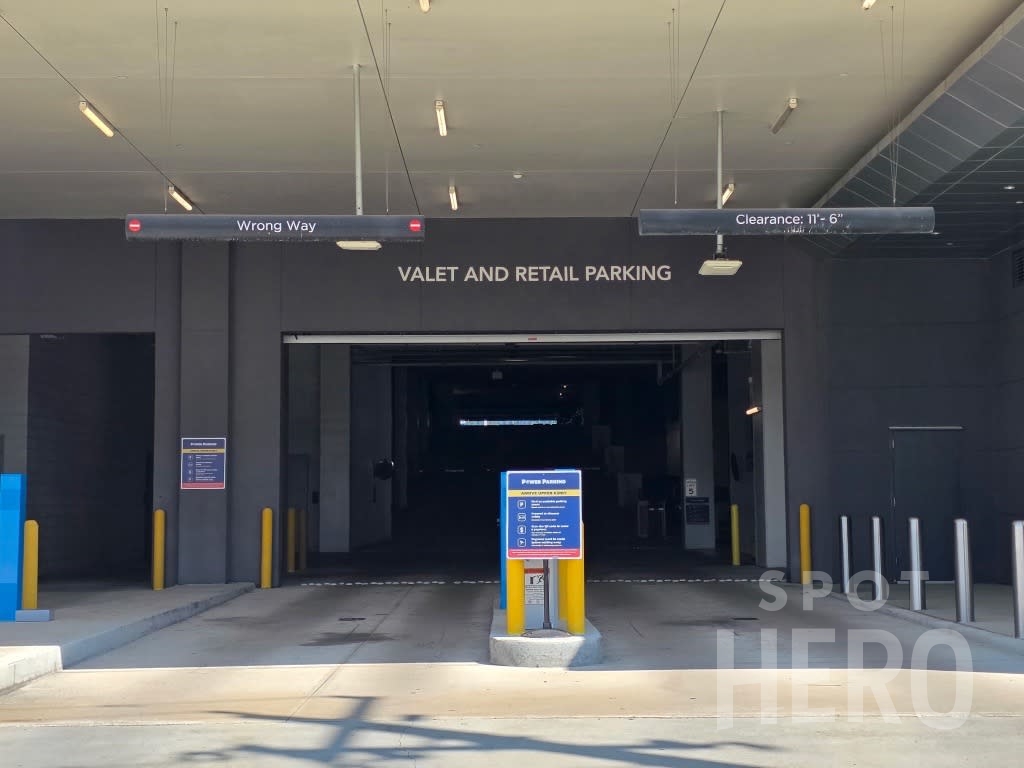 Photo of 2642 Colquitt St. - Arrive Upper Kirby Garage