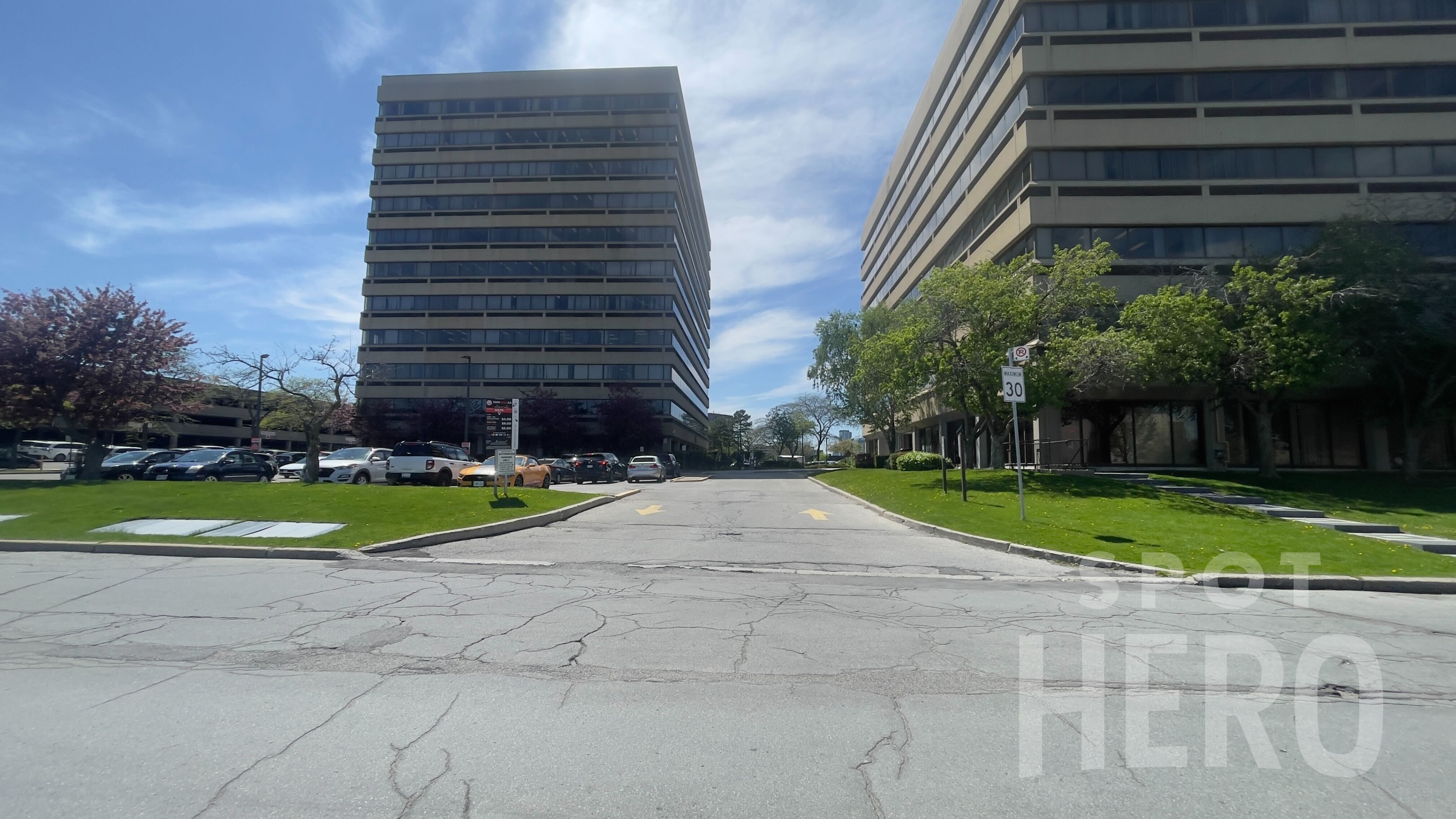 Photo of 2 Hallcrown Pl. (515 Consumers Rd.) - Lot