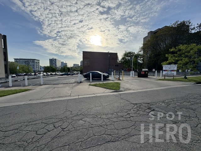 Photo of 15 Barclay Ave. NE (207 Fulton St. E) - Lot