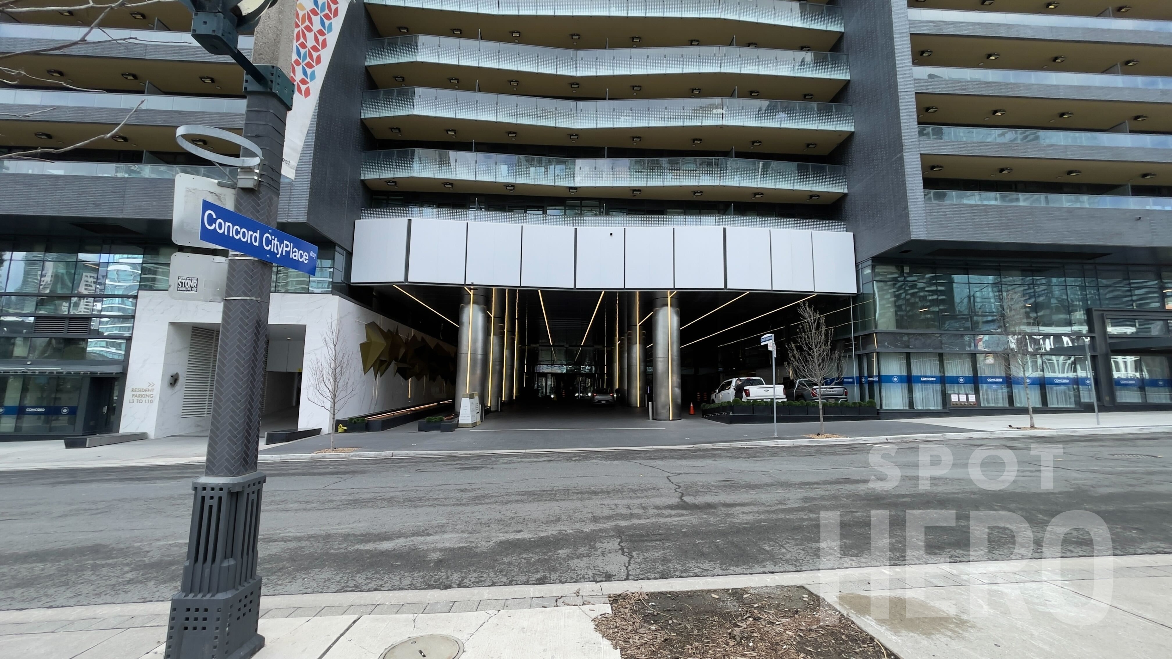 Photo of 3 Concord Cityplace Wy. - Canada House Garage