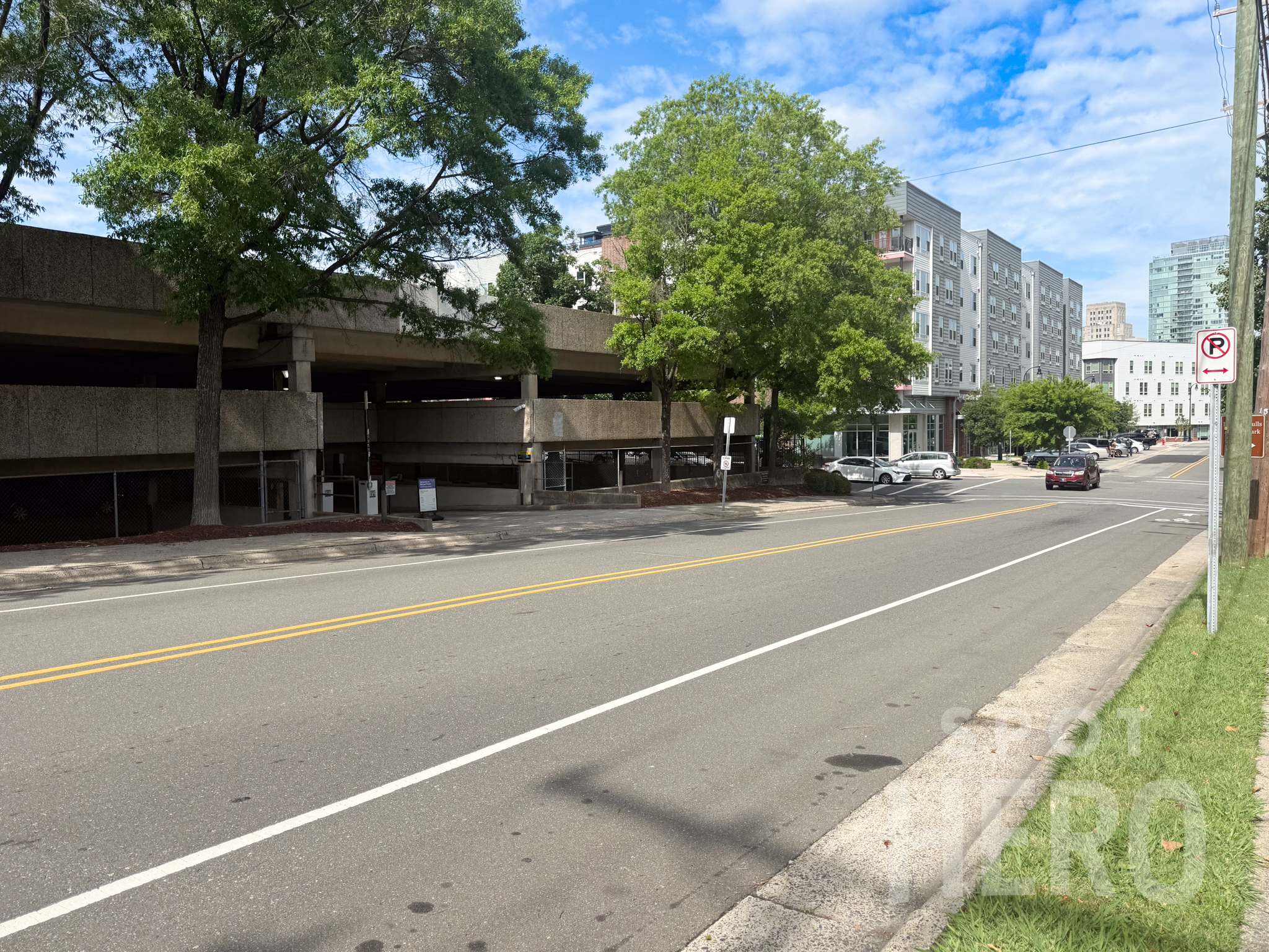 Photo of 424 Jackson St. (411 W Chapel Hill St.) - Mutual Tower Durham NC Garage