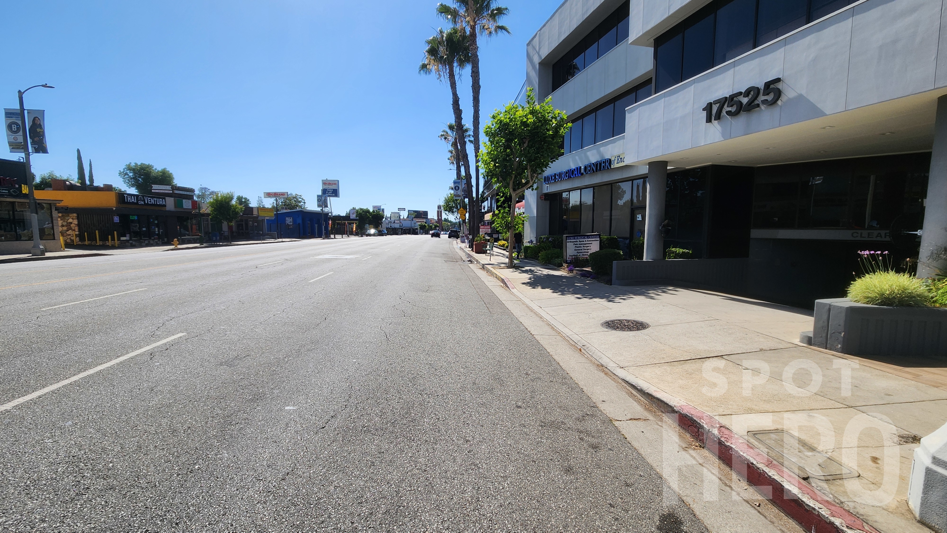 Photo of 17525 Ventura Blvd. - Garage