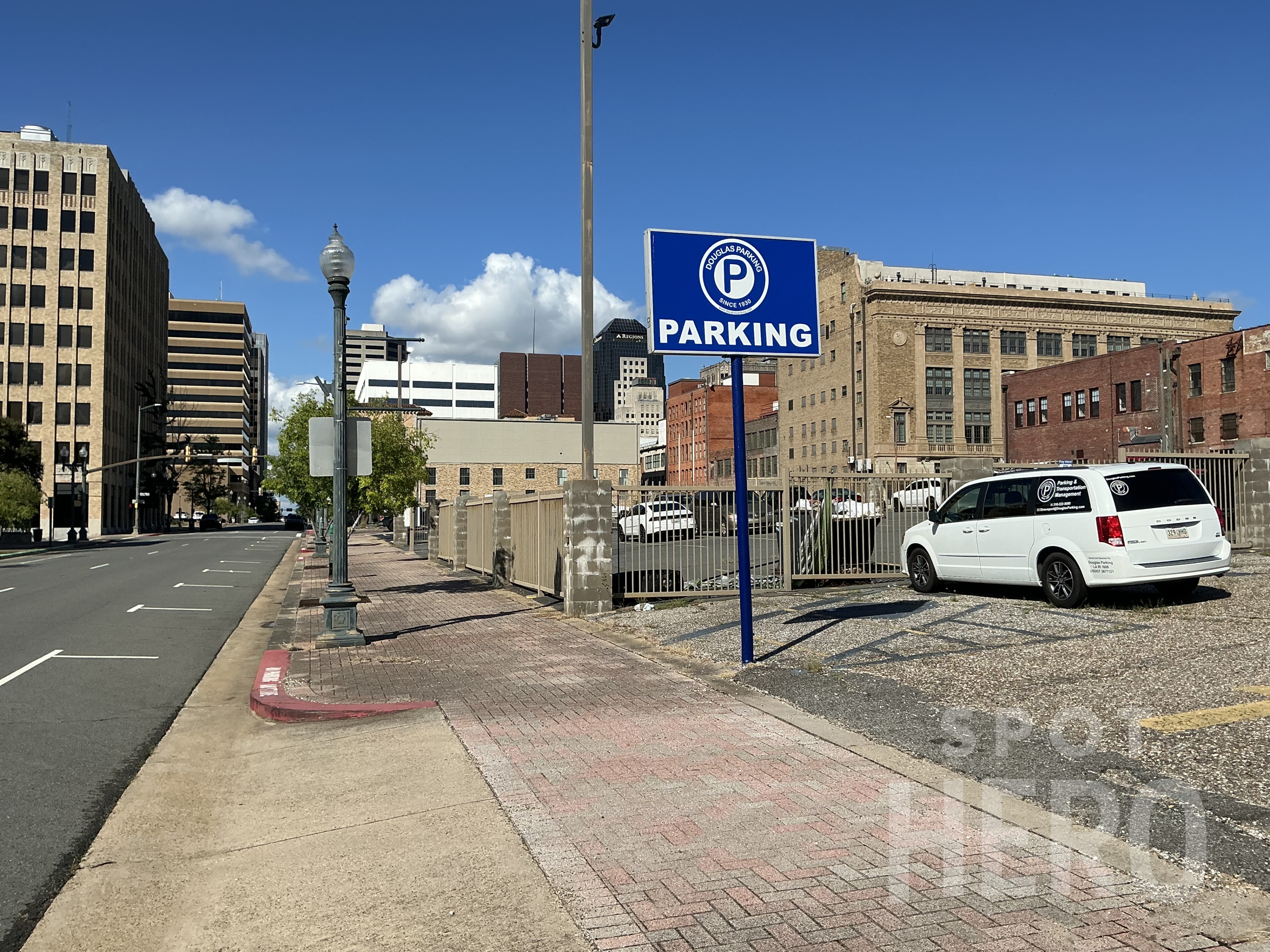 Photo of 729 Travis St.- 566 Office Lot