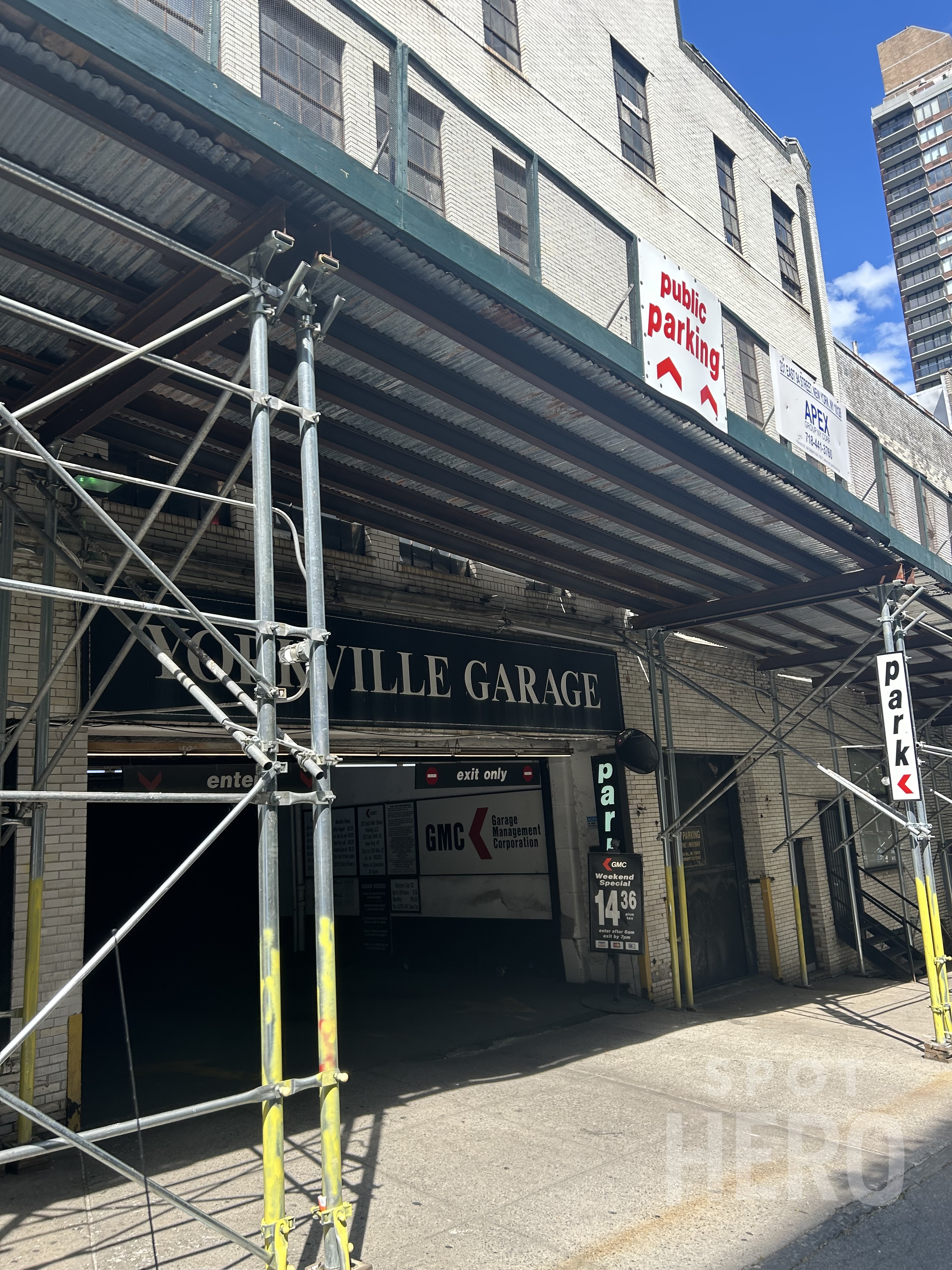 Photo of 231 E 94 St. - Garage