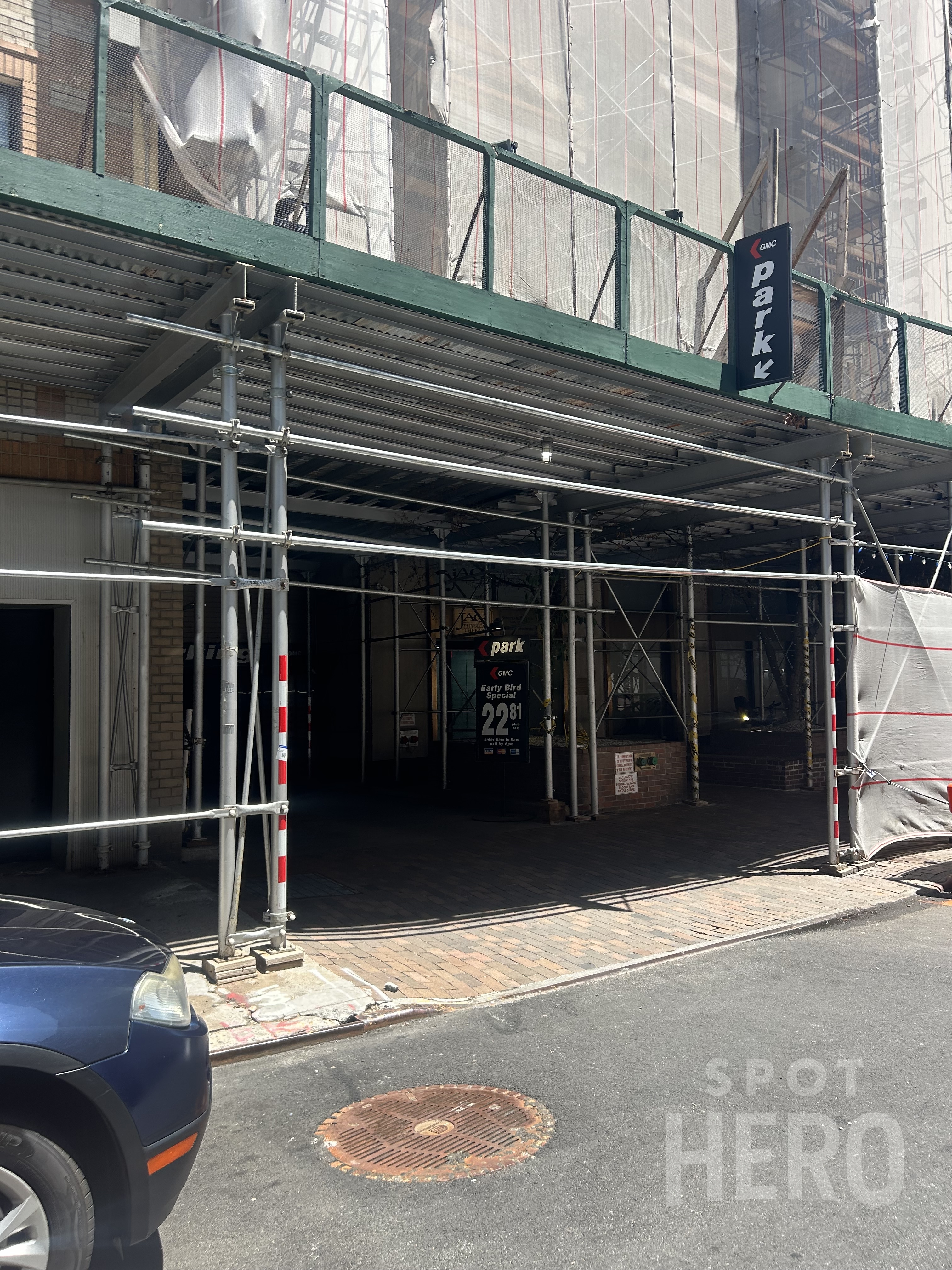 Photo of 167 E 84th St. (171 W 84th St.) - Valet Garage