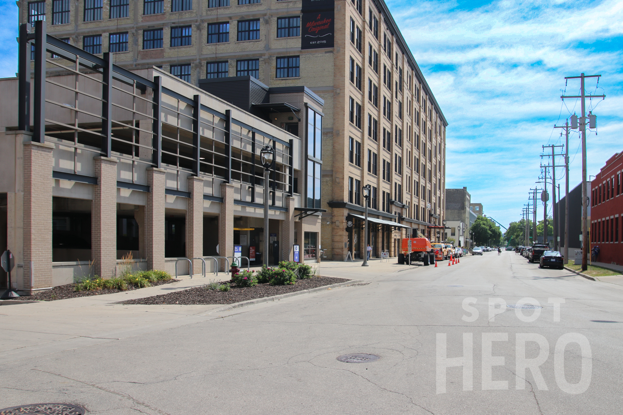 Photo of 480 W Florida St. - Brix 408 Garage
