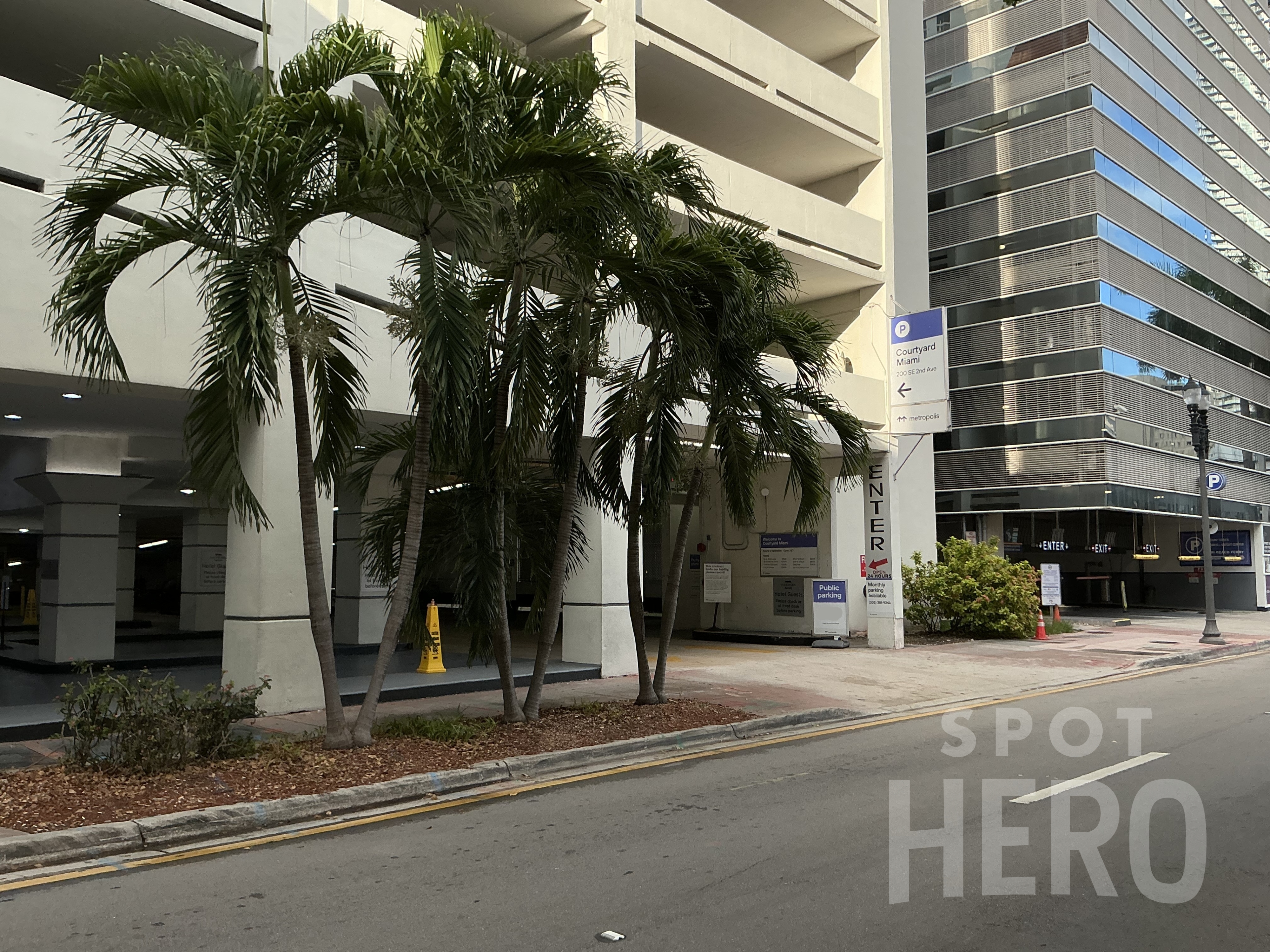Photo of 200 SE 2nd Ave. - Courtyard Miami AVR Garage